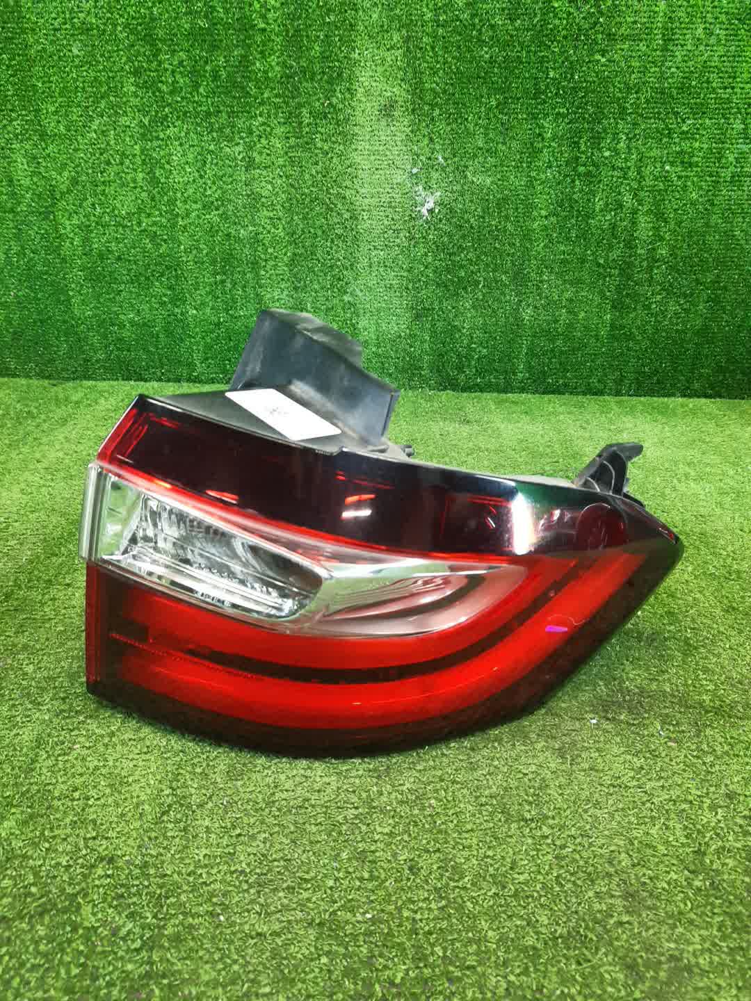 Стоп-сигнал правый задний HONDA ODYSSEY RC1 1 ракурс