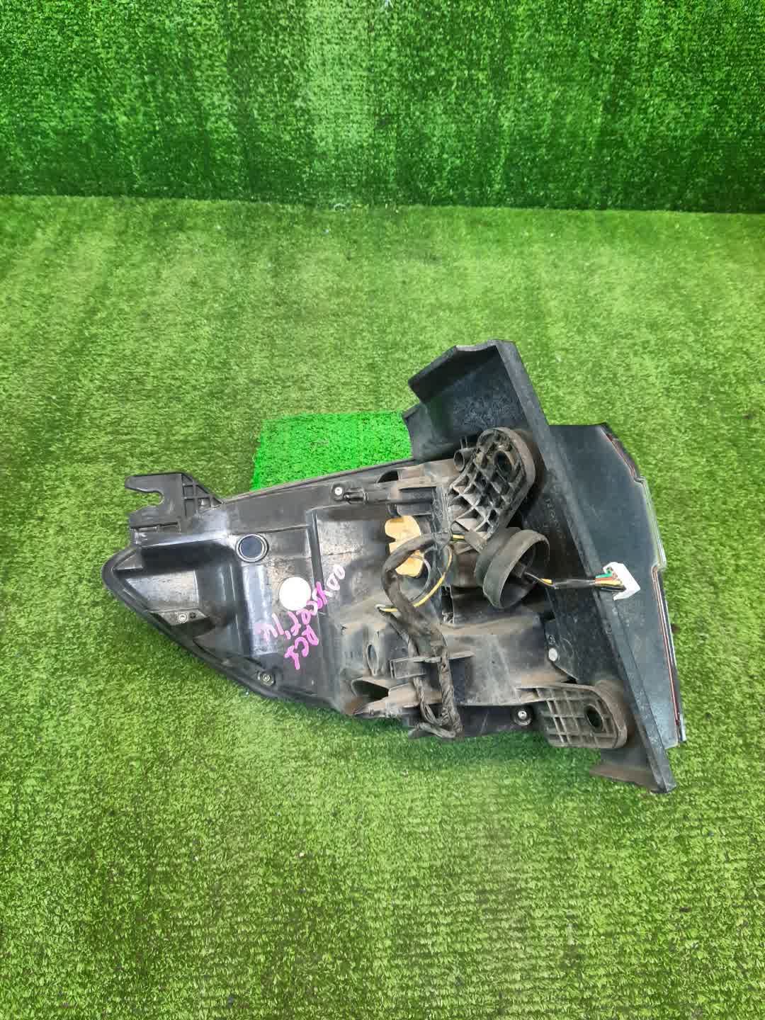 Стоп-сигнал правый задний HONDA ODYSSEY RC1 3 ракурс