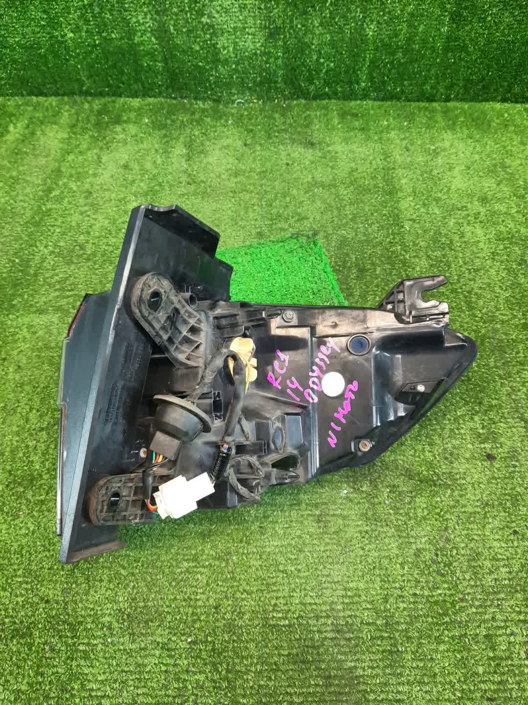 Стоп-сигнал левый задний HONDA ODYSSEY RC1 2 ракурс