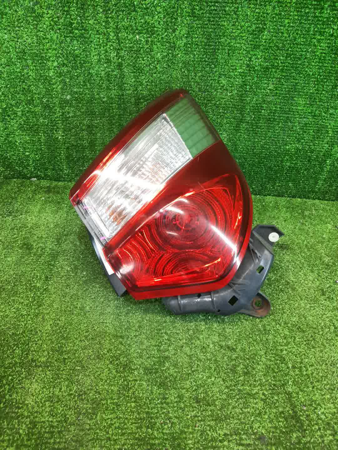 Стоп-сигнал правый задний TOYOTA VITZ, YARIS KSP130, NSP130, NSP135, NCP131 1 ракурс