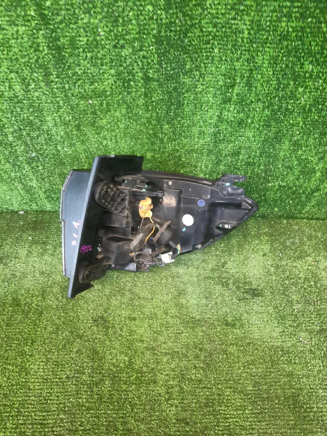 Стоп-сигнал левый задний HONDA ODYSSEY RC1 4 ракурс