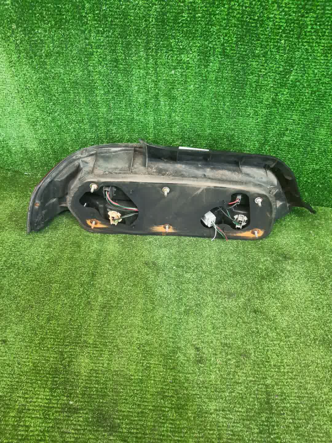 Стоп-сигнал правый задний HONDA PRELUDE BB5, BB6, BB8 2 ракурс