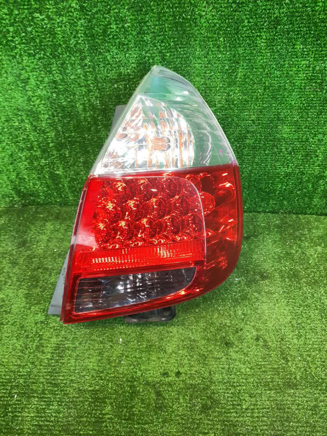 Стоп-сигнал правый задний HONDA FIT, JAZZ GD2, GD3, GD4, GD1 1 ракурс
