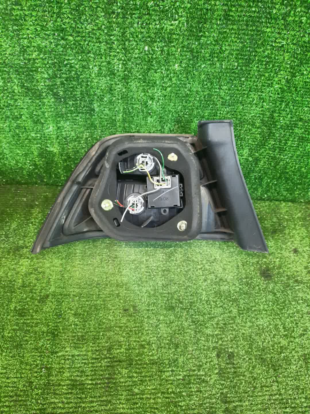 Стоп-сигнал правый задний HONDA ACCORD, ASKA CL3, CF4, CF3, CF5, CL1, CJ2, CJ3 2 ракурс
