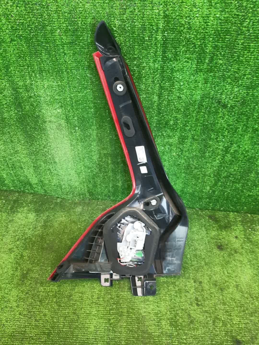 Стоп-сигнал правый задний VOLVO V60 FW45, FW47, FW, FW52, FW48, FW90 3 ракурс