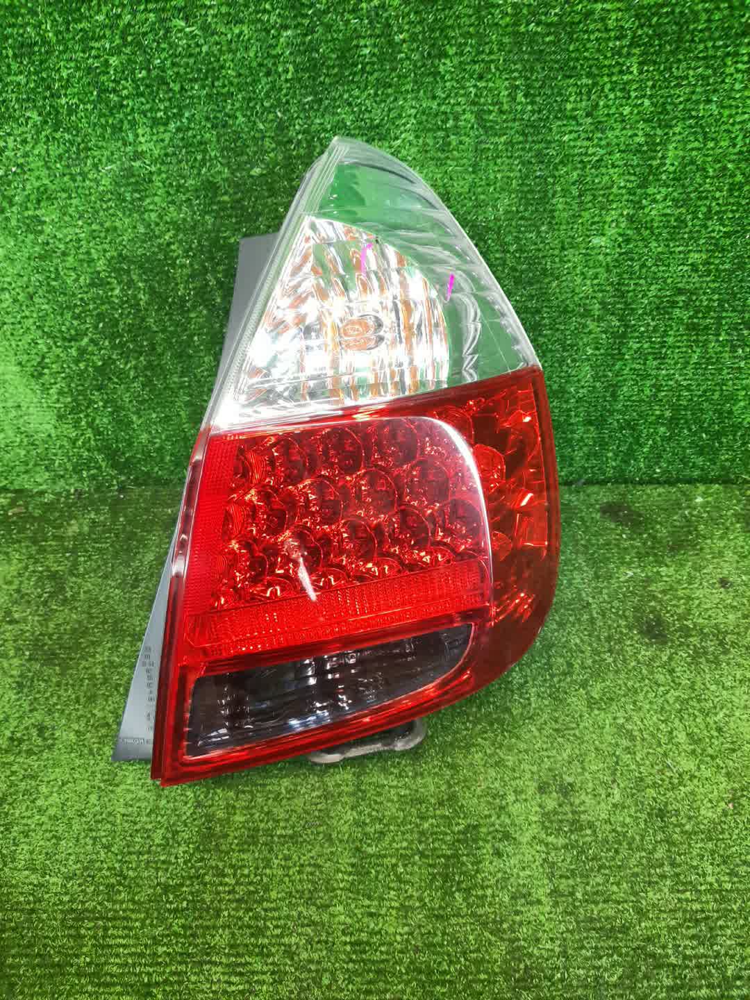 Стоп-сигнал правый задний HONDA FIT, JAZZ GD2, GD3, GD4, GD1 1 ракурс