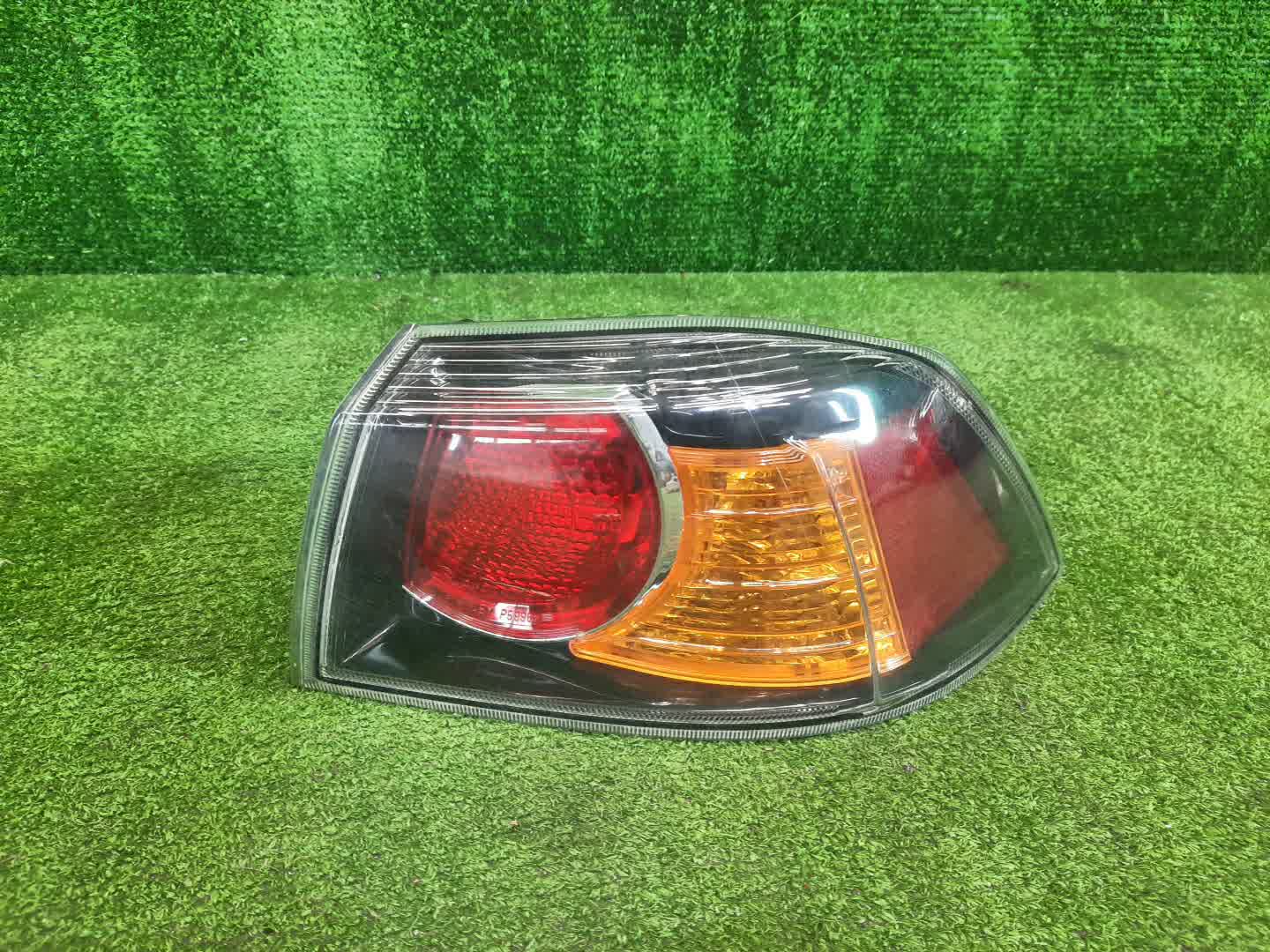 Стоп-сигнал правый задний MITSUBISHI LANCER, GALANT FORTIS CY4A, CY2A, CY3A, CY6A 1 ракурс