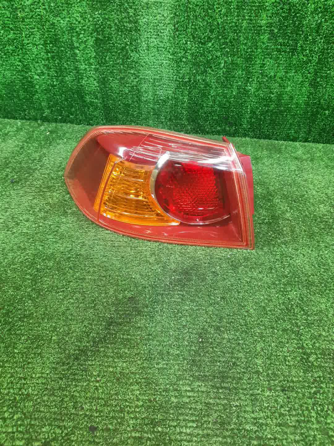 Стоп-сигнал левый задний MITSUBISHI LANCER, GALANT FORTIS CY4A, CY2A, CY3A, CY6A 1 ракурс