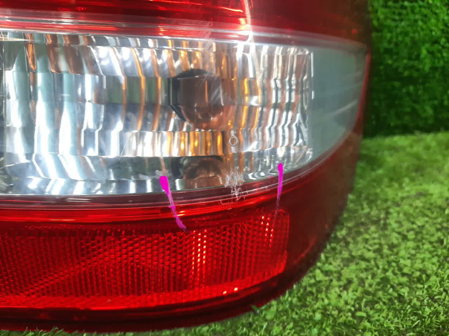 Стоп-сигнал правый задний NISSAN TIIDA LATIO SC11, SNC11, SJC11 2 ракурс