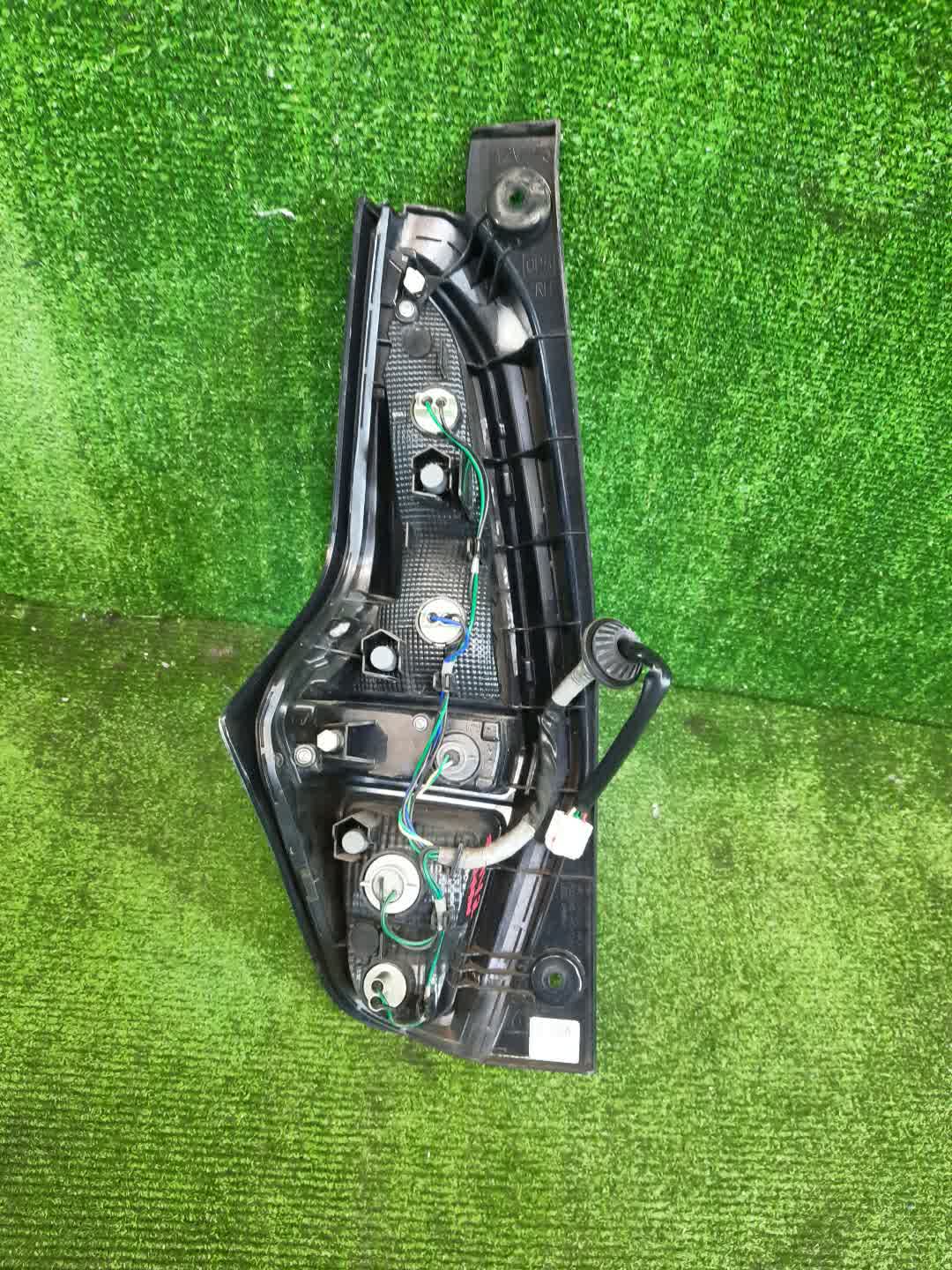 Стоп-сигнал правый задний NISSAN DAYZ B45W, B43W, B46W, B47W, B48W, B44W 2 ракурс