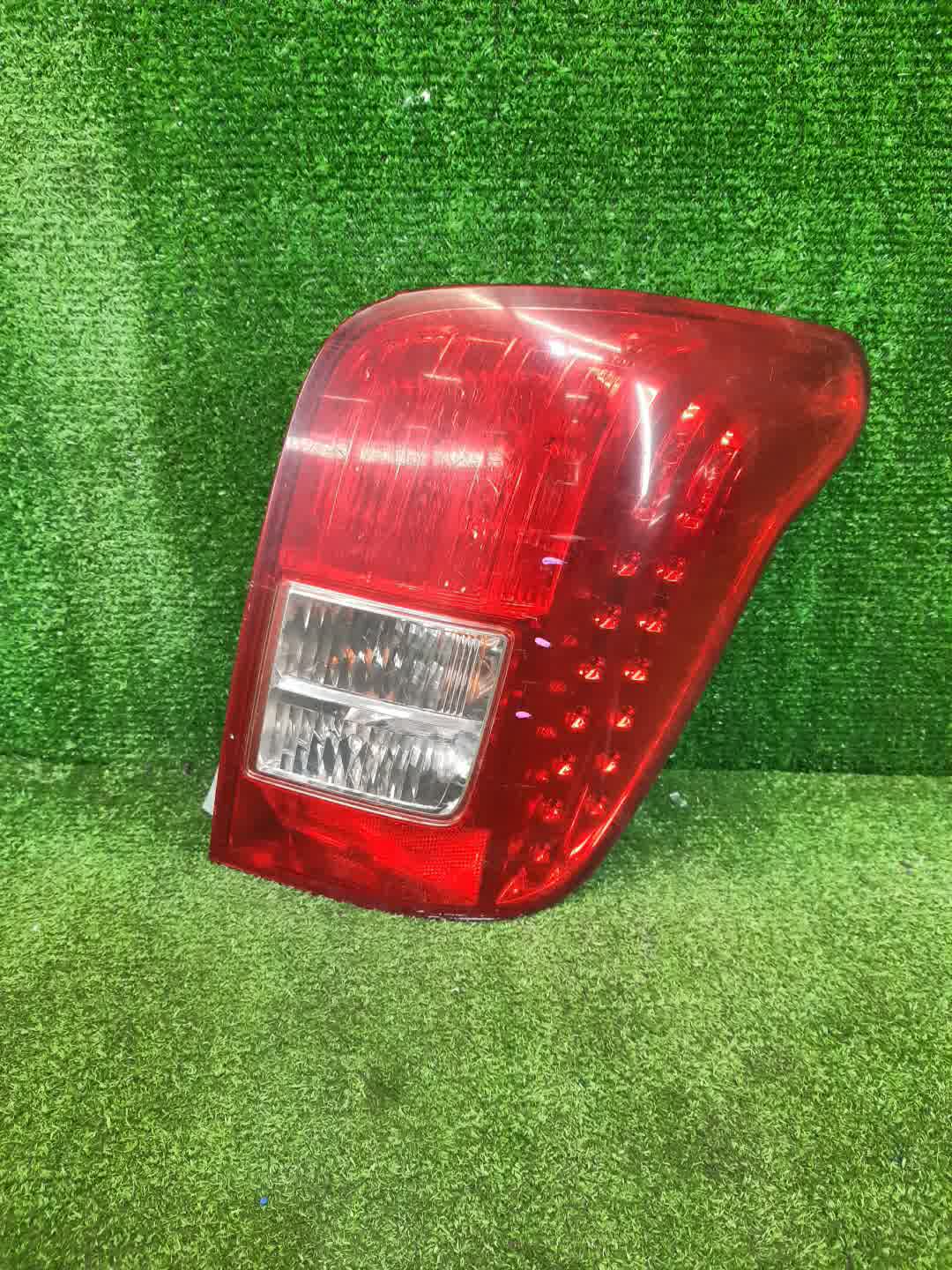 Стоп-сигнал правый задний TOYOTA COROLLA FIELDER, FIELDER ZRE144G, ZRE142G, NZE144G, NZE141G 1 ракурс