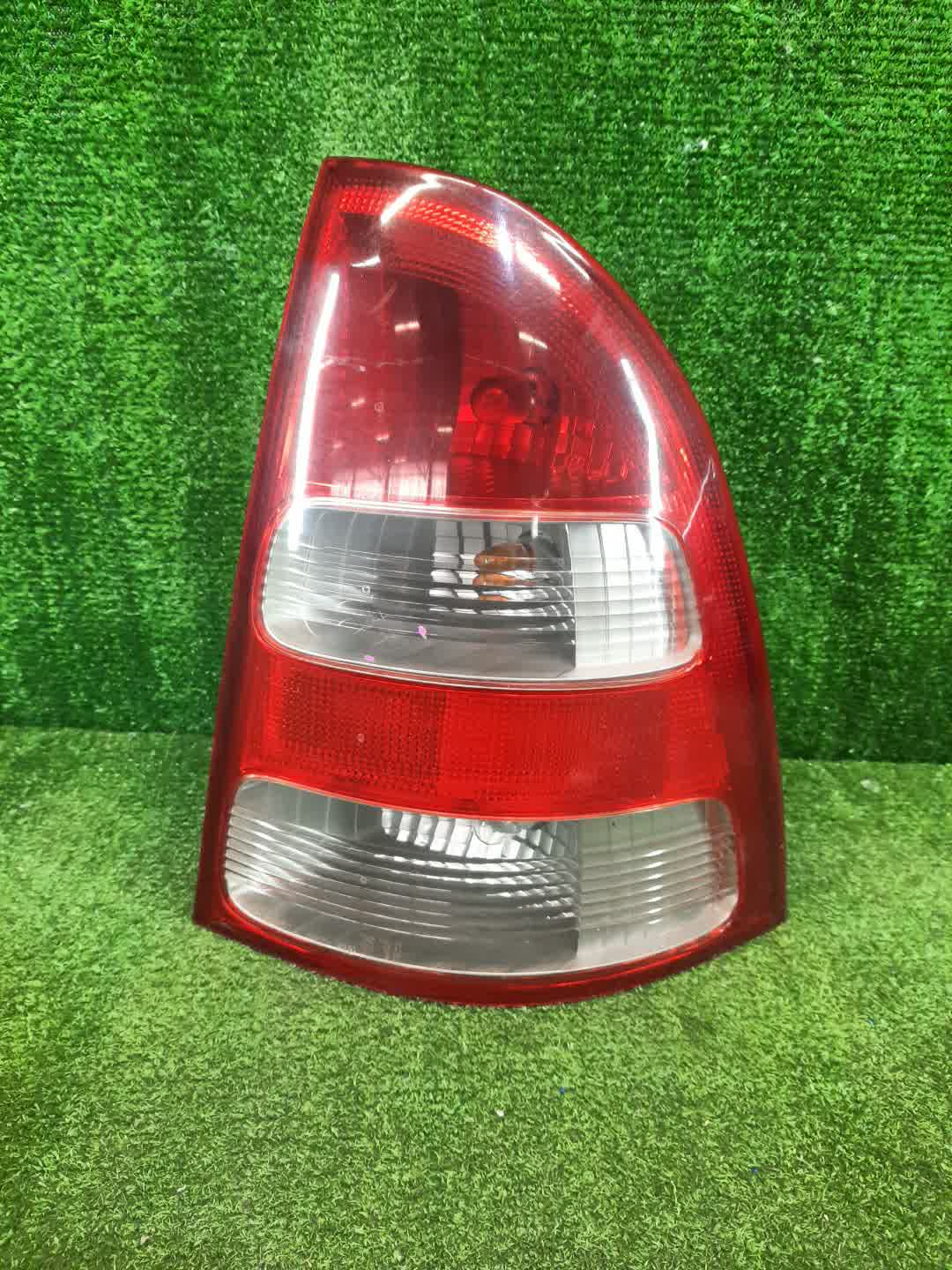 Стоп-сигнал правый задний TOYOTA COROLLA FIELDER NZE121G, ZZE123G, ZZE124G, ZZE122G, NZE124G 1 ракурс