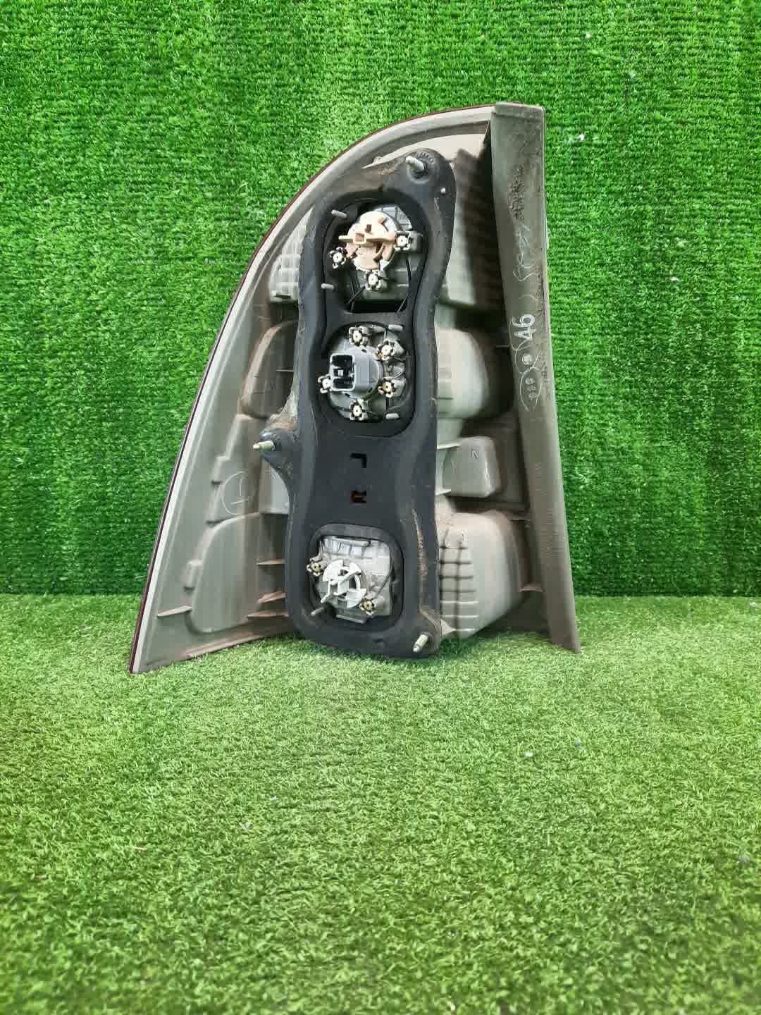 Стоп-сигнал правый задний TOYOTA COROLLA FIELDER NZE121G, ZZE123G, ZZE124G, ZZE122G, NZE124G 3 ракурс