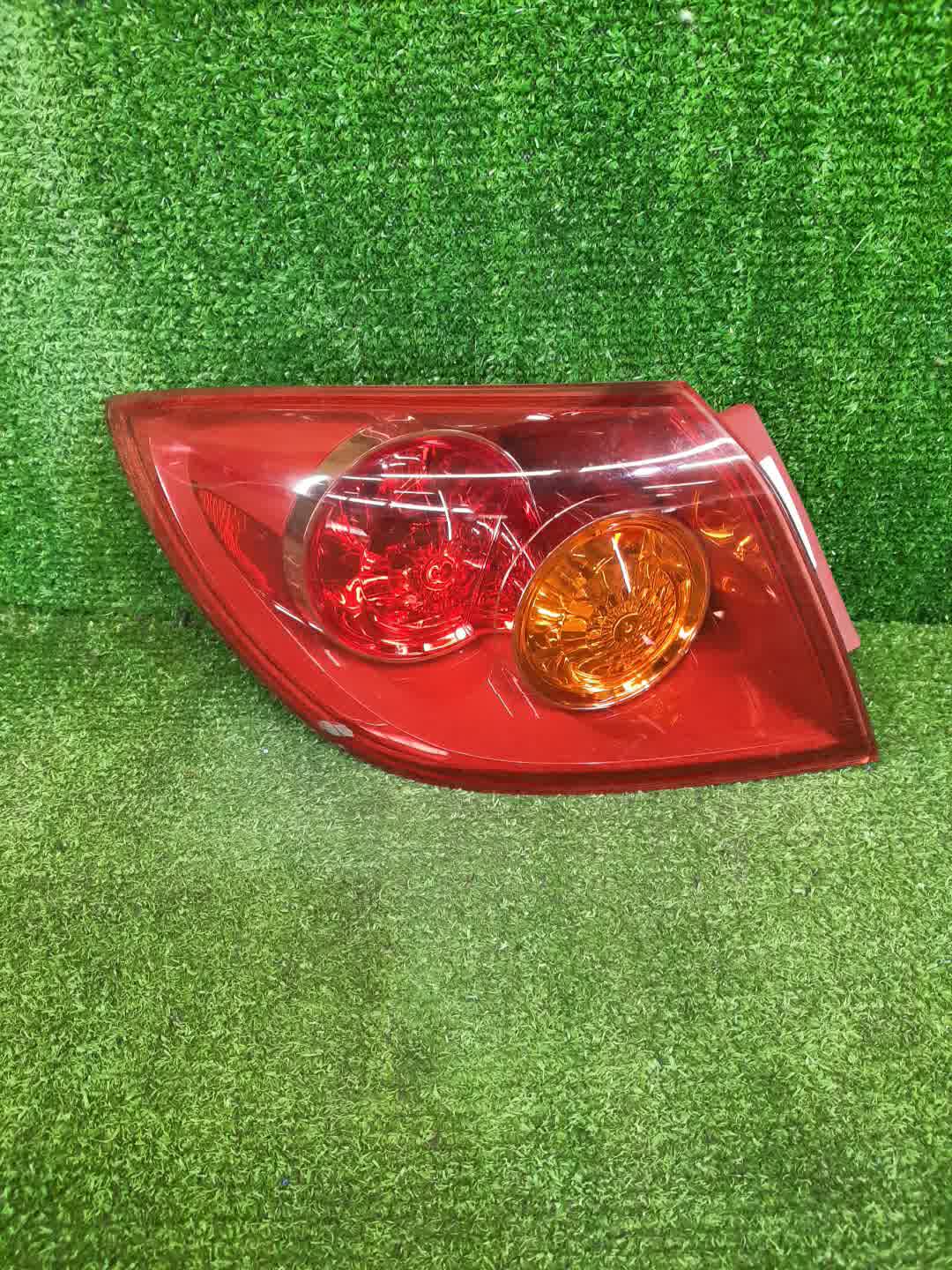 Стоп-сигнал левый задний MAZDA AXELA, MAZDA 3, 3 BK5P, BK3P, BKEP, BK 1 ракурс