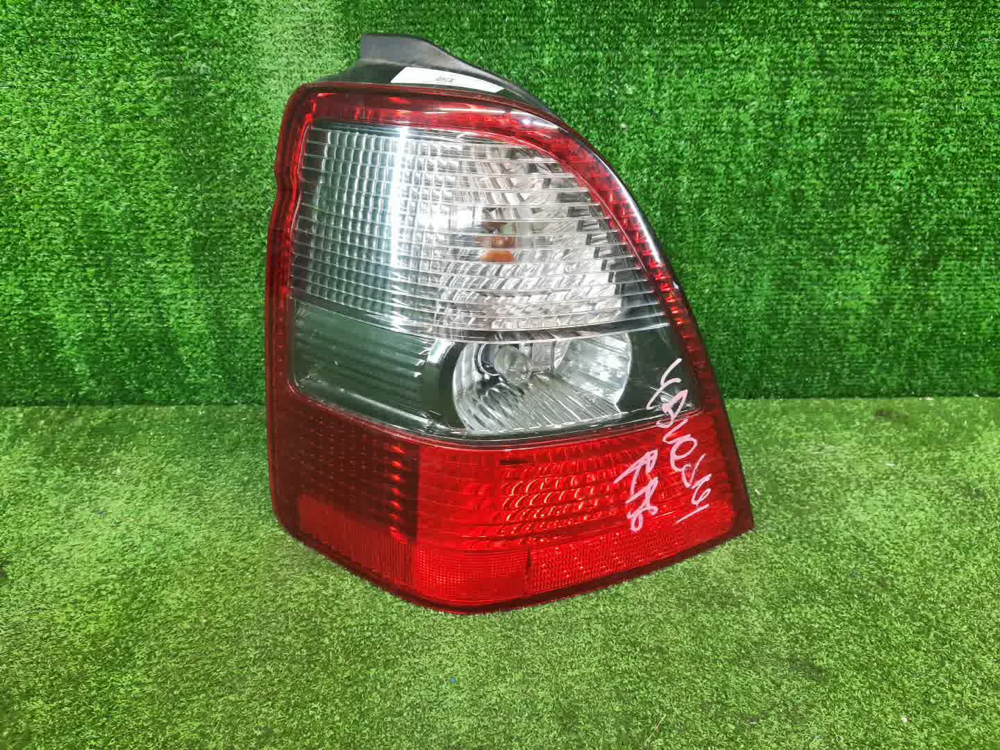 Стоп-сигнал левый задний HONDA ODYSSEY RA6, RA8, RA7, RA9 1 ракурс