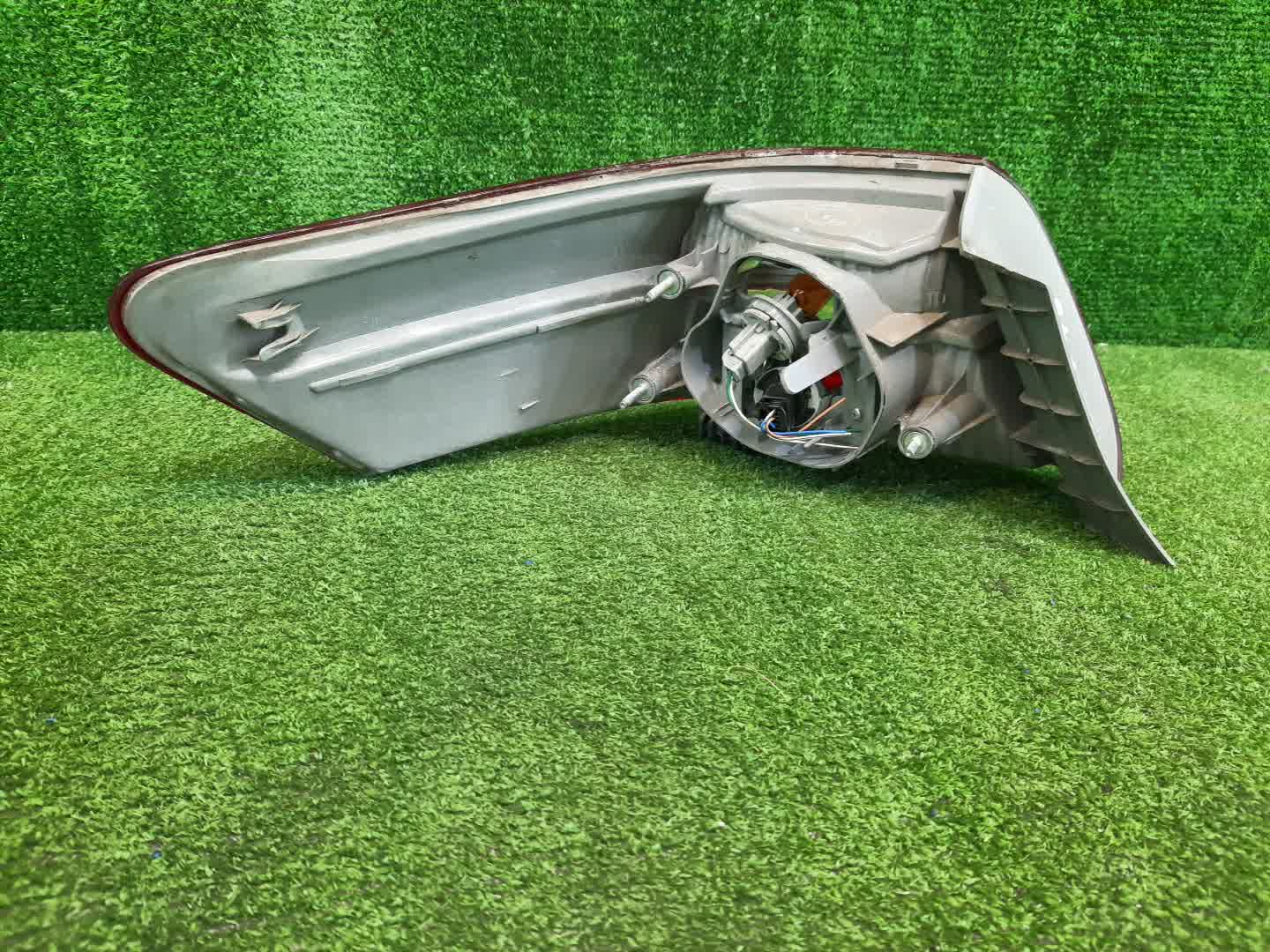 Стоп-сигнал правый задний TOYOTA CAMRY, ALTIS AHV40, GSV40, ACV40, ACV45, ACV40N, ACV45N 4 ракурс