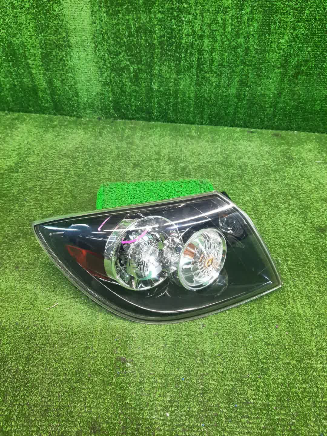 Стоп-сигнал левый задний MAZDA AXELA, MAZDA 3, 3 BK5P, BK3P, BKEP, BK 1 ракурс