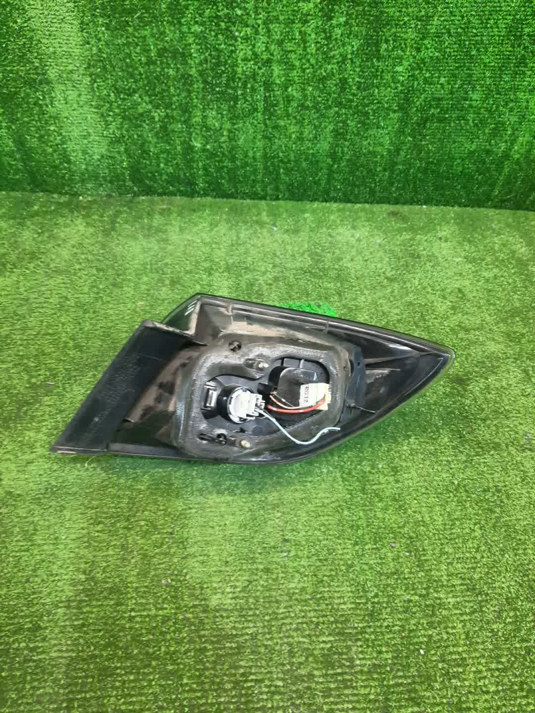 Стоп-сигнал левый задний MAZDA AXELA, MAZDA 3, 3 BK5P, BK3P, BKEP, BK 2 ракурс