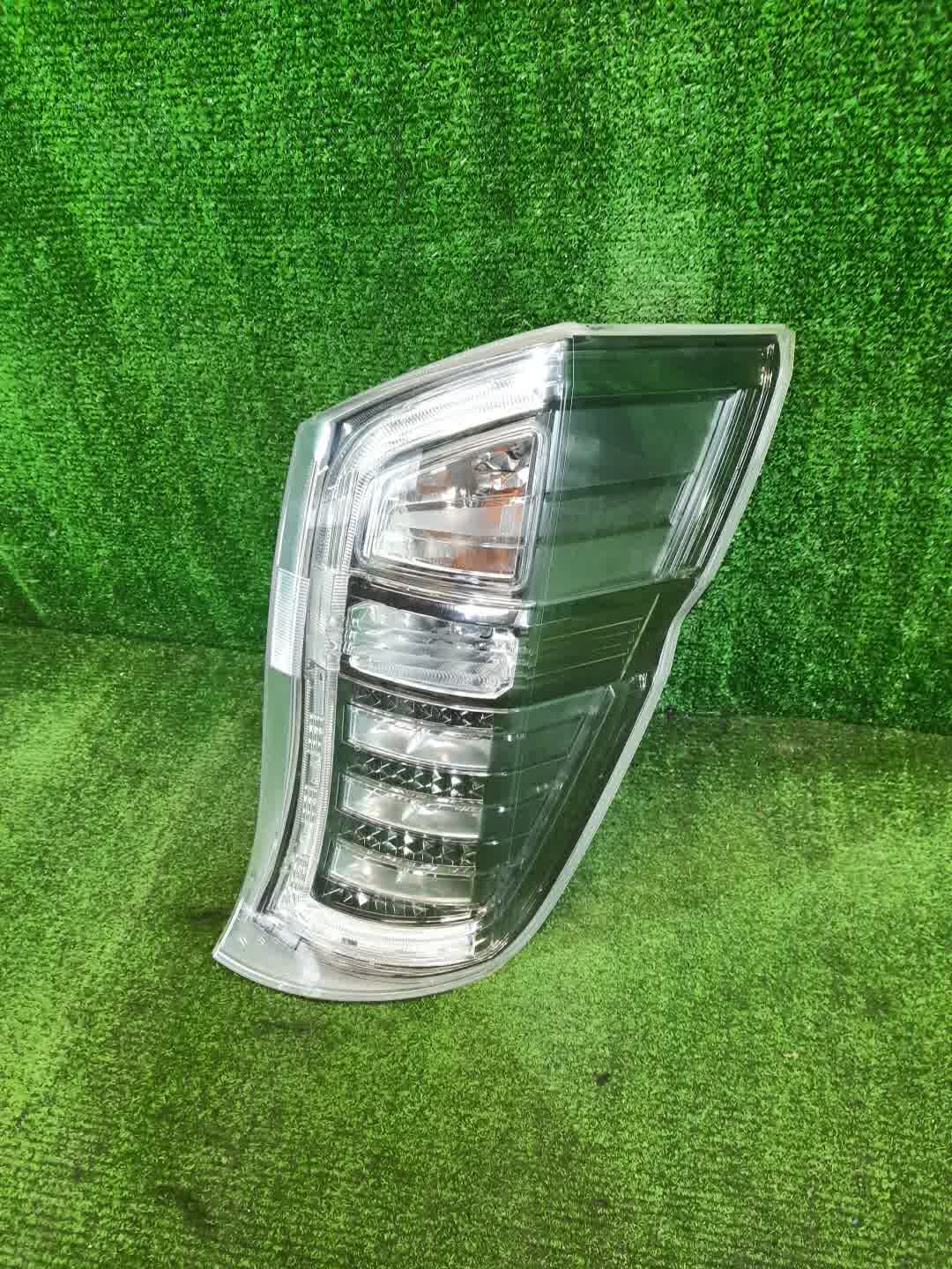 Стоп-сигнал правый задний HONDA STEPWGN RK1 1 ракурс