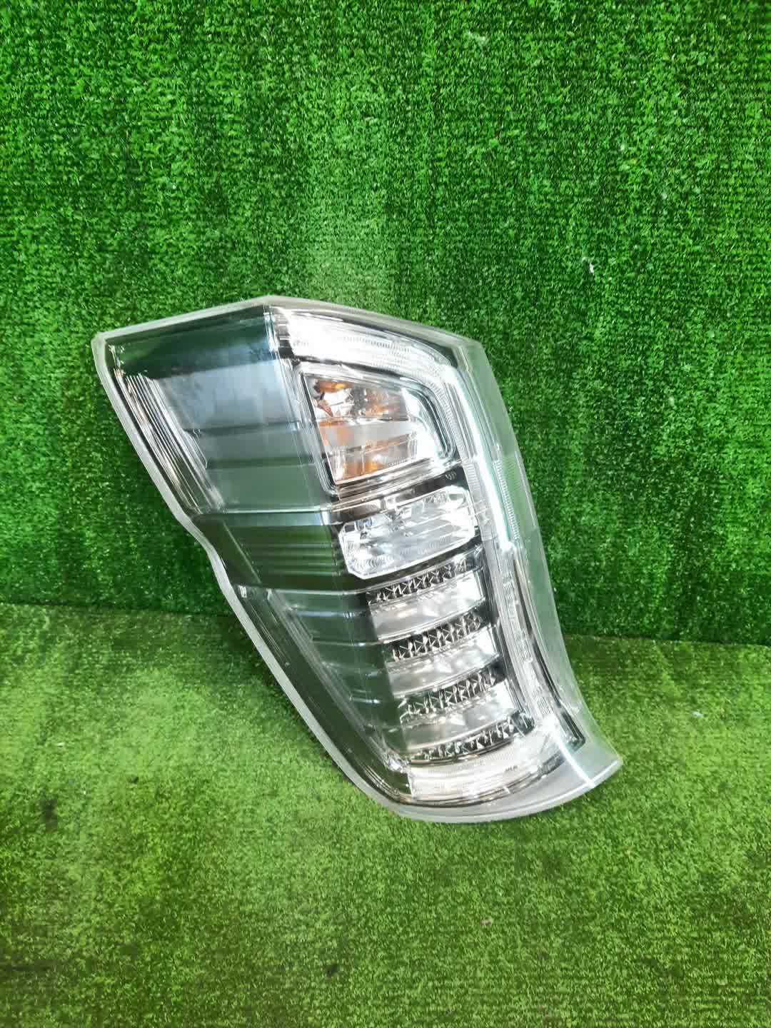 Стоп-сигнал левый задний HONDA STEPWGN RK1 1 ракурс