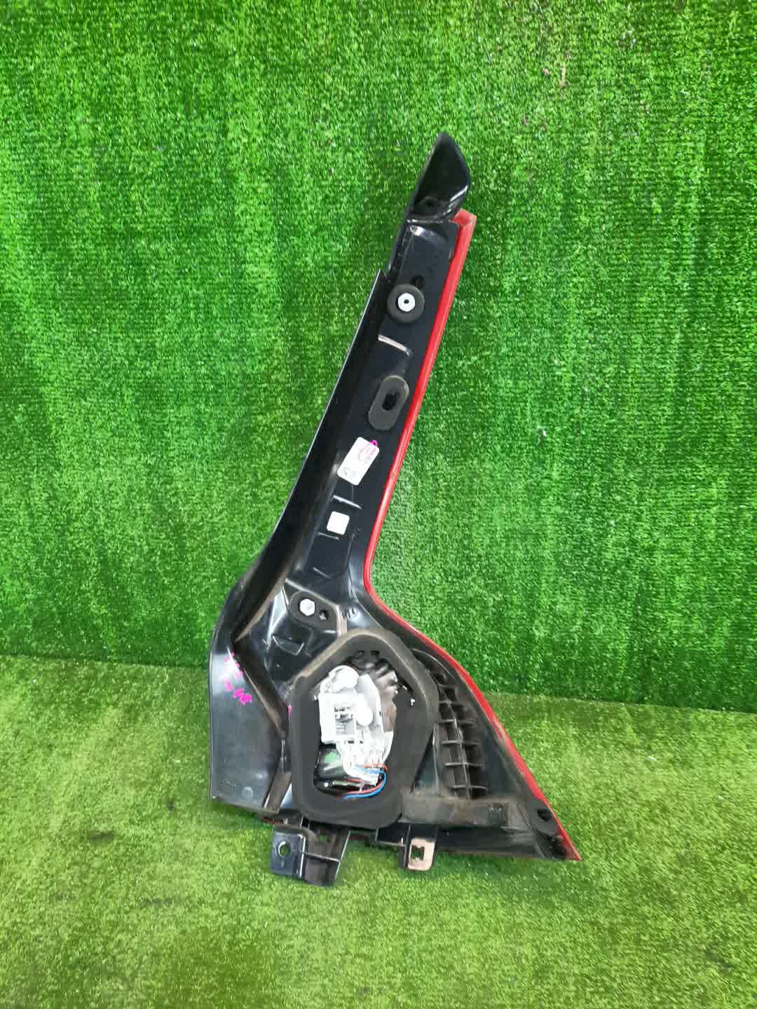 Стоп-сигнал левый задний VOLVO V60 FW45, FW47, FW, FW52, FW48, FW90 2 ракурс