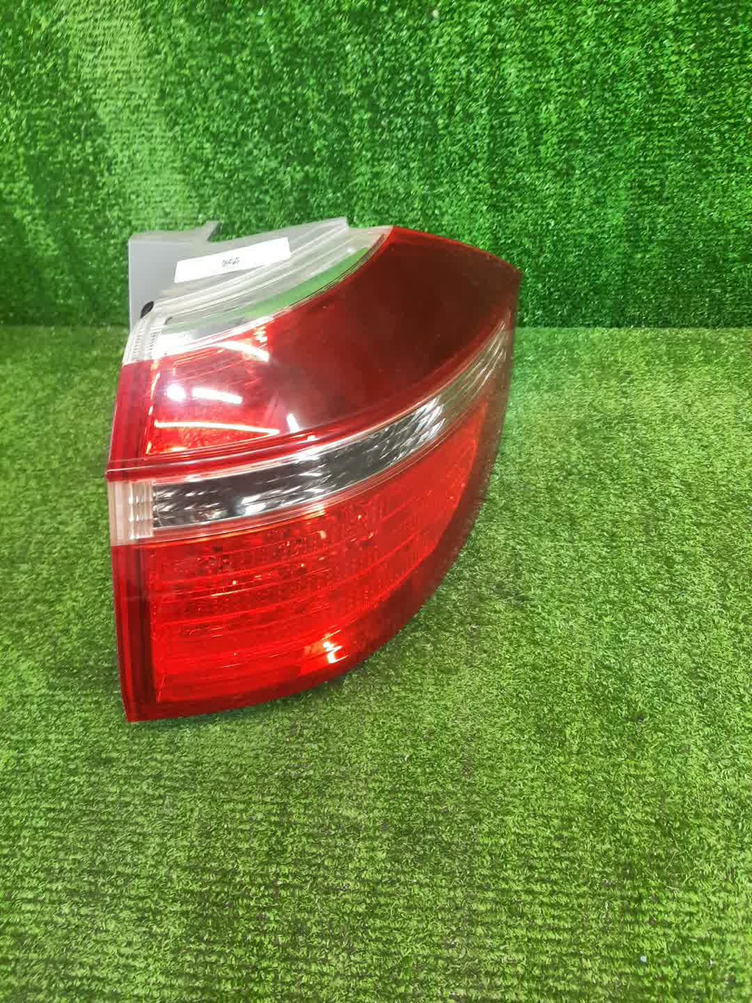 Стоп-сигнал правый задний HONDA ELYSION RR5, RR6 1 ракурс