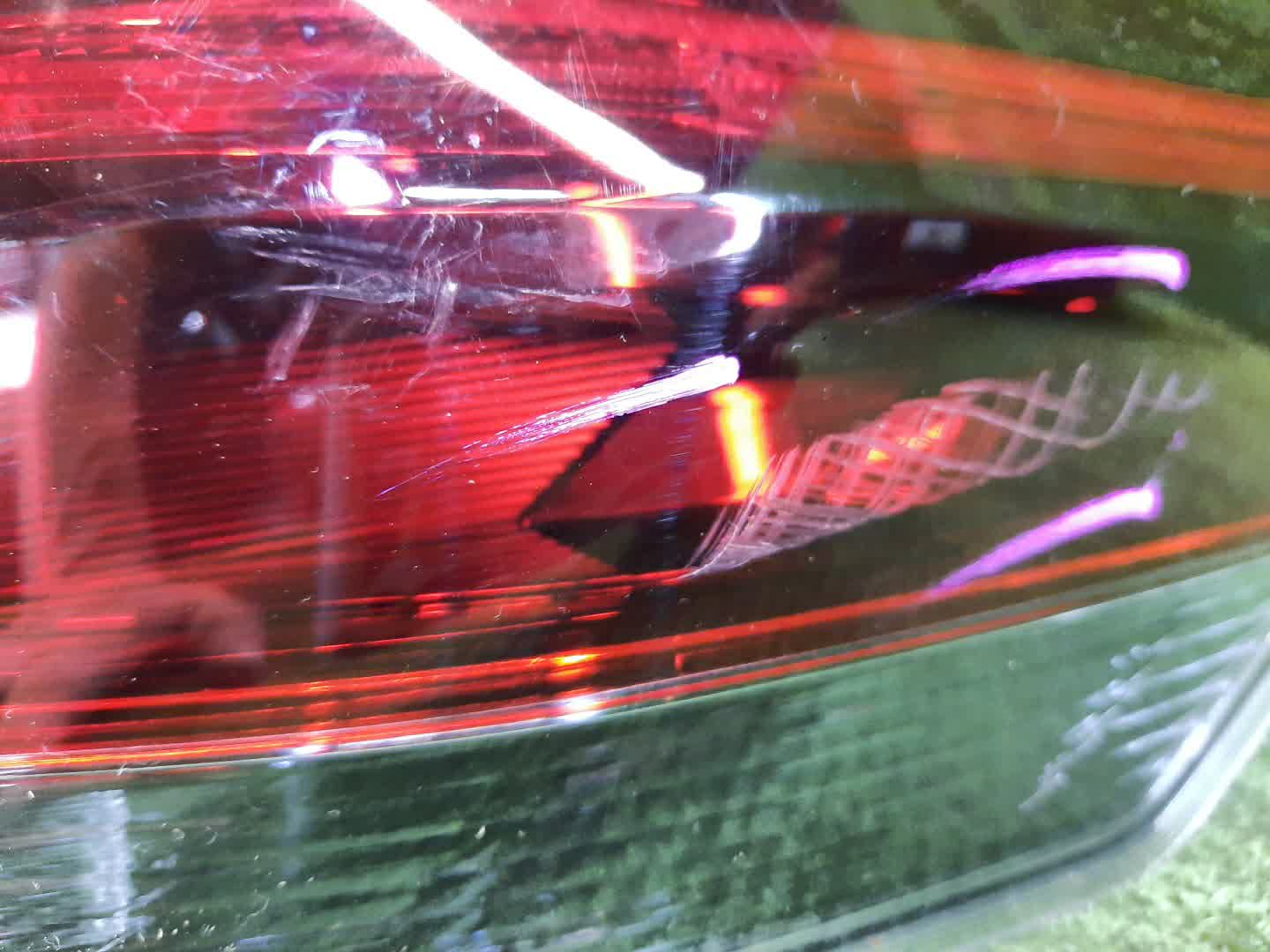 Стоп-сигнал правый задний NISSAN KICKS P15 2 ракурс