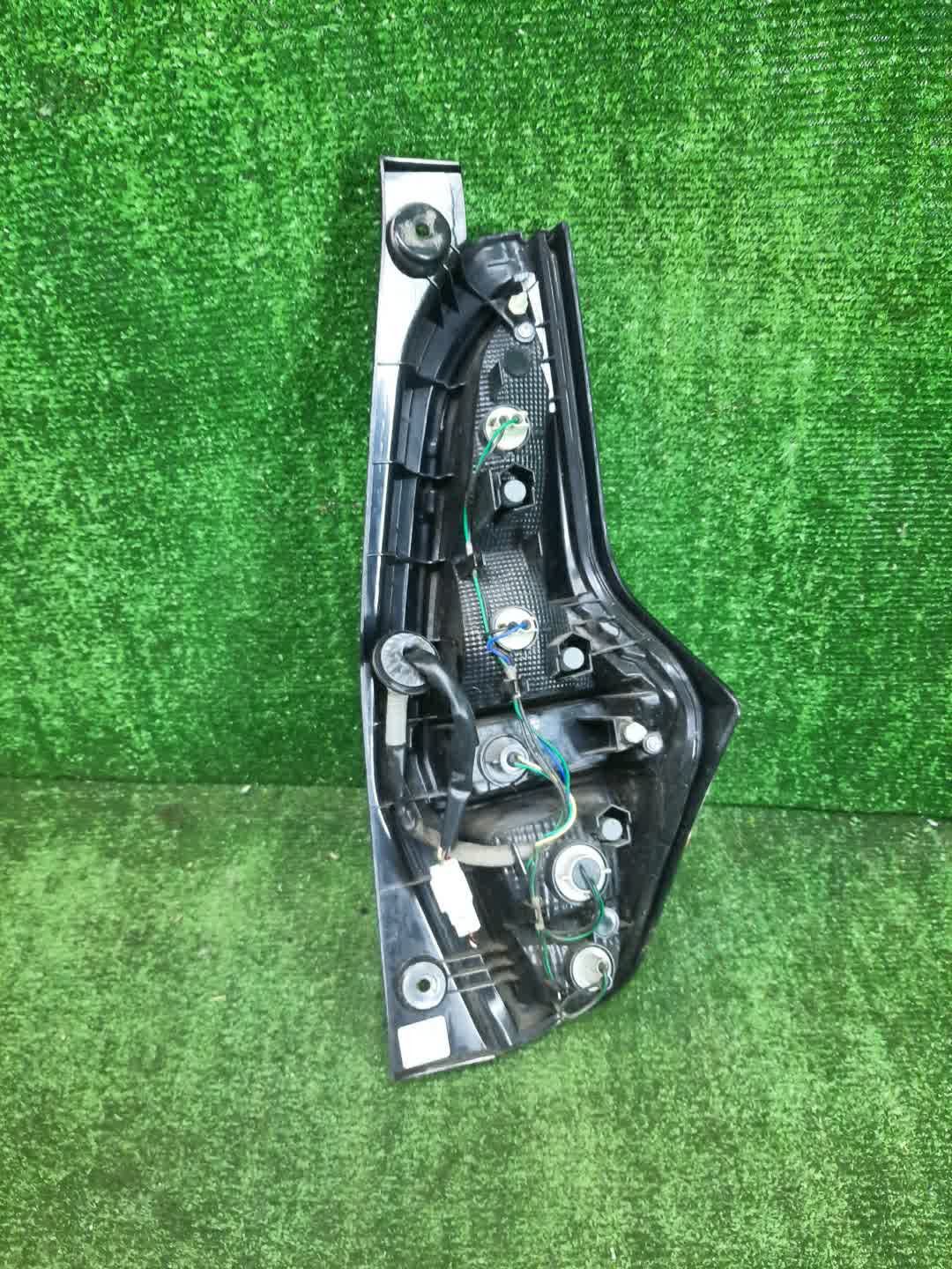 Стоп-сигнал левый задний NISSAN DAYZ B45W, B43W, B46W, B47W, B48W, B44W 2 ракурс