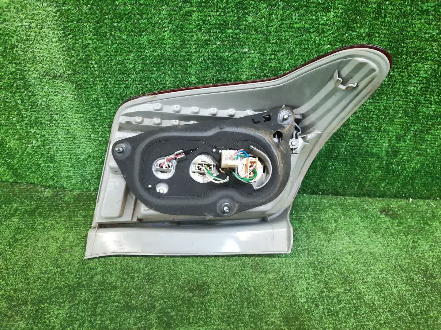 Стоп-сигнал правый задний TOYOTA COROLLA FIELDER, FIELDER ZRE144G, ZRE142G, NZE144G, NZE141G 3 ракурс