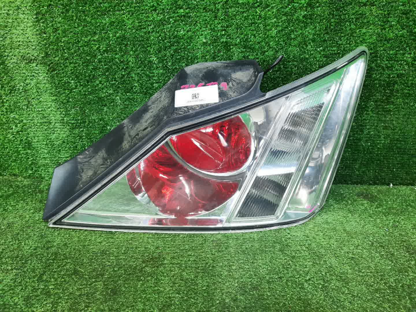 Стоп-сигнал правый задний TOYOTA WILL VS NZE127, ZZE127, ZZE129, ZZE128 1 ракурс