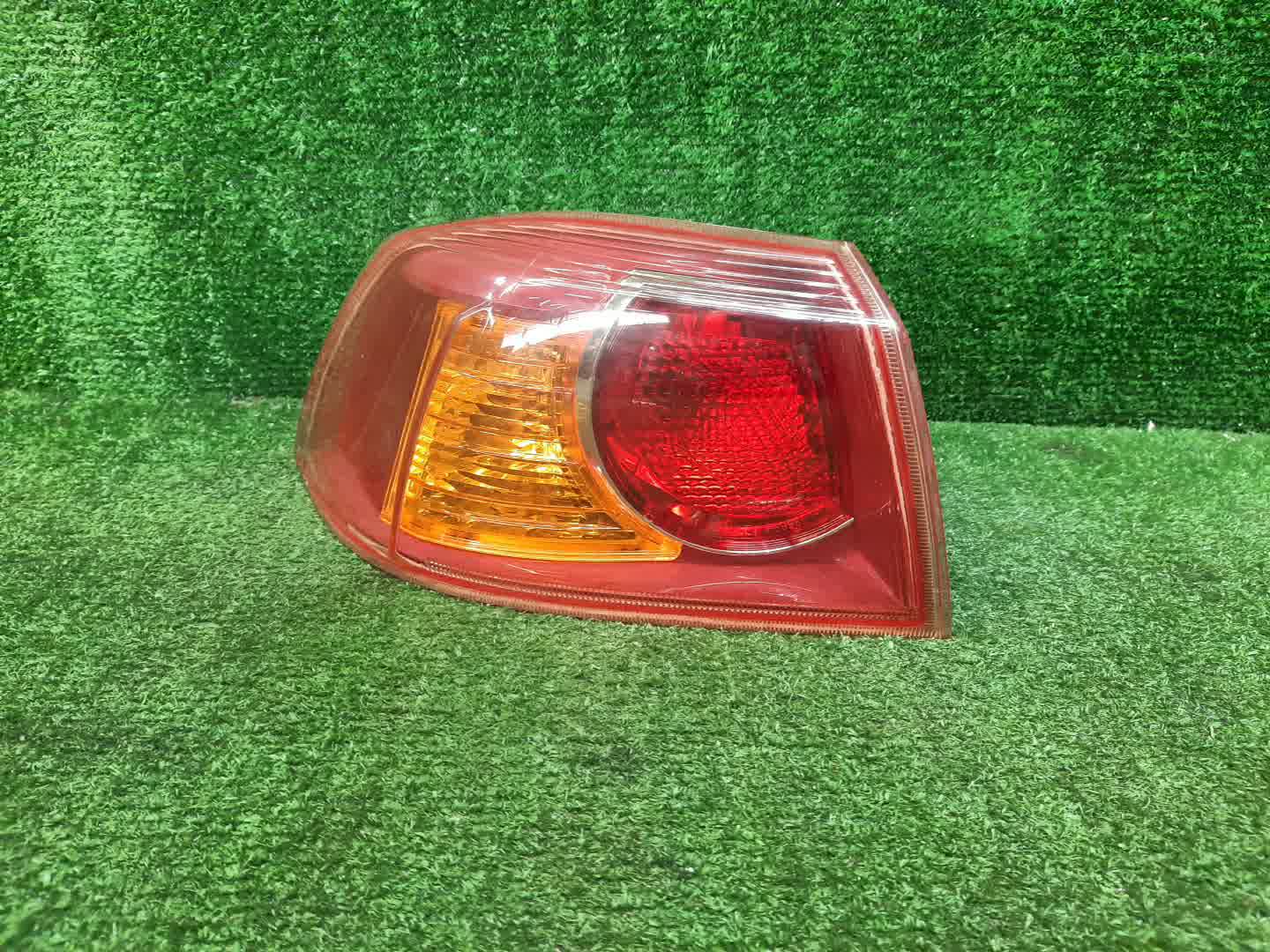 Стоп-сигнал левый задний MITSUBISHI LANCER, GALANT FORTIS CY4A, CY2A, CY3A, CY6A 1 ракурс