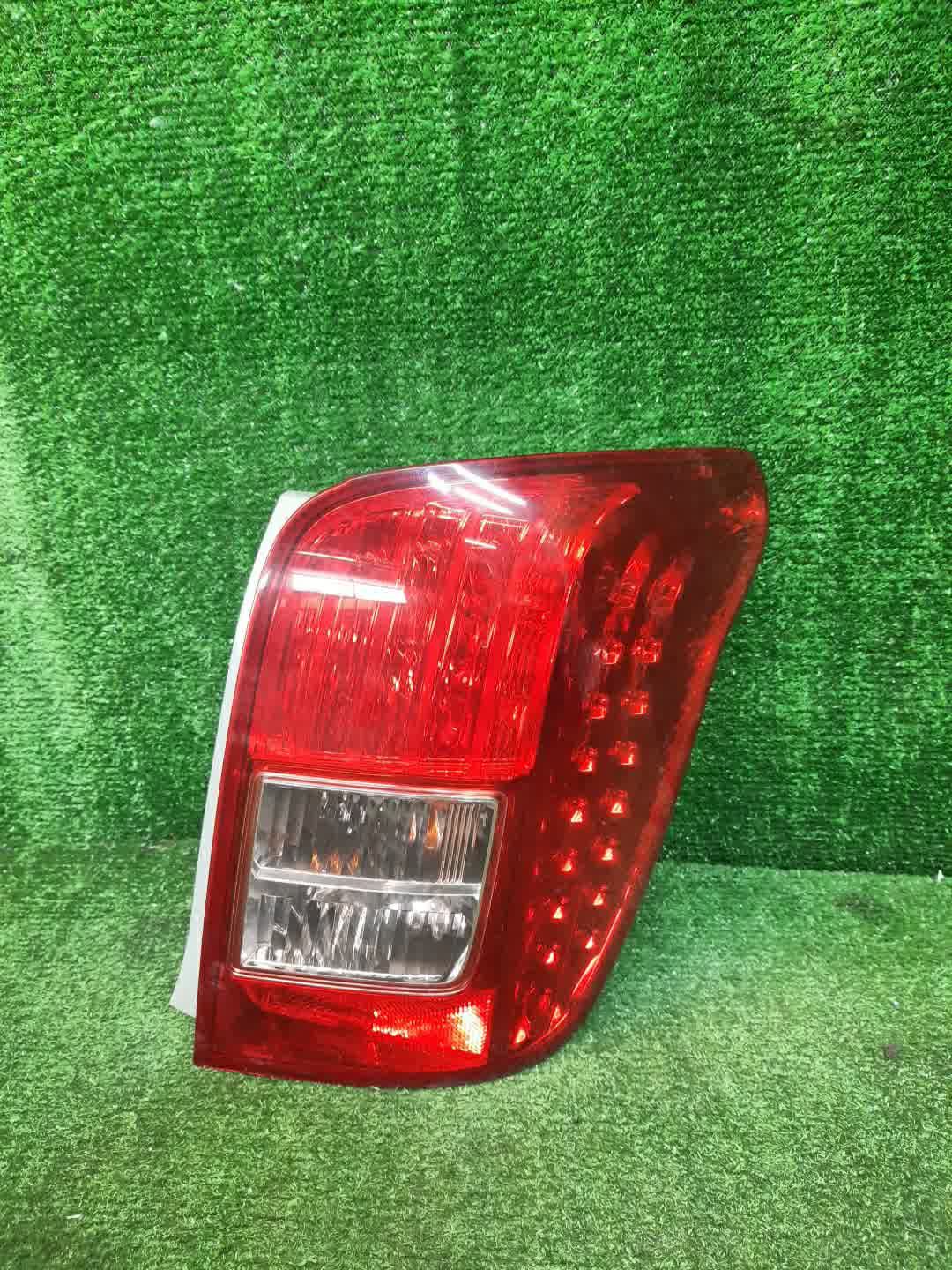 Стоп-сигнал правый задний TOYOTA COROLLA FIELDER, FIELDER ZRE144G, ZRE142G, NZE144G, NZE141G 1 ракурс