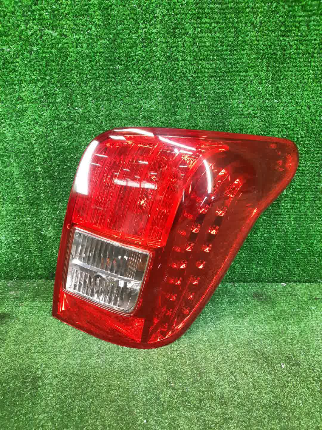 Стоп-сигнал правый задний TOYOTA COROLLA FIELDER, FIELDER ZRE144G, ZRE142G, NZE144G, NZE141G 1 ракурс