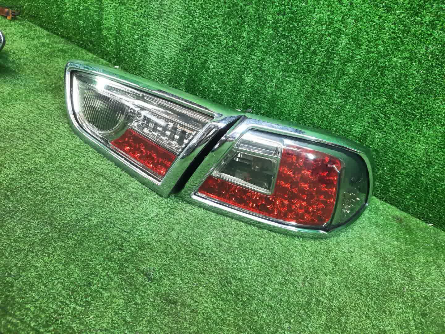 Стоп-сигнал левый задний MITSUBISHI LANCER, GALANT FORTIS CY4A, CY2A, CY3A, CY6A 3 ракурс