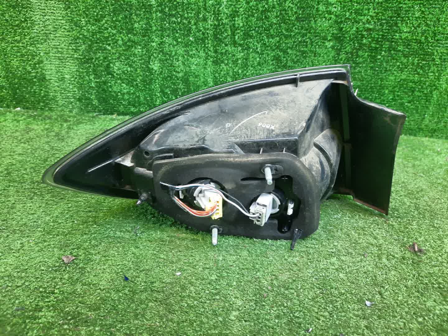 Стоп-сигнал правый задний MAZDA AXELA, MAZDA 3, 3 BK5P, BK3P, BKEP, BK 2 ракурс