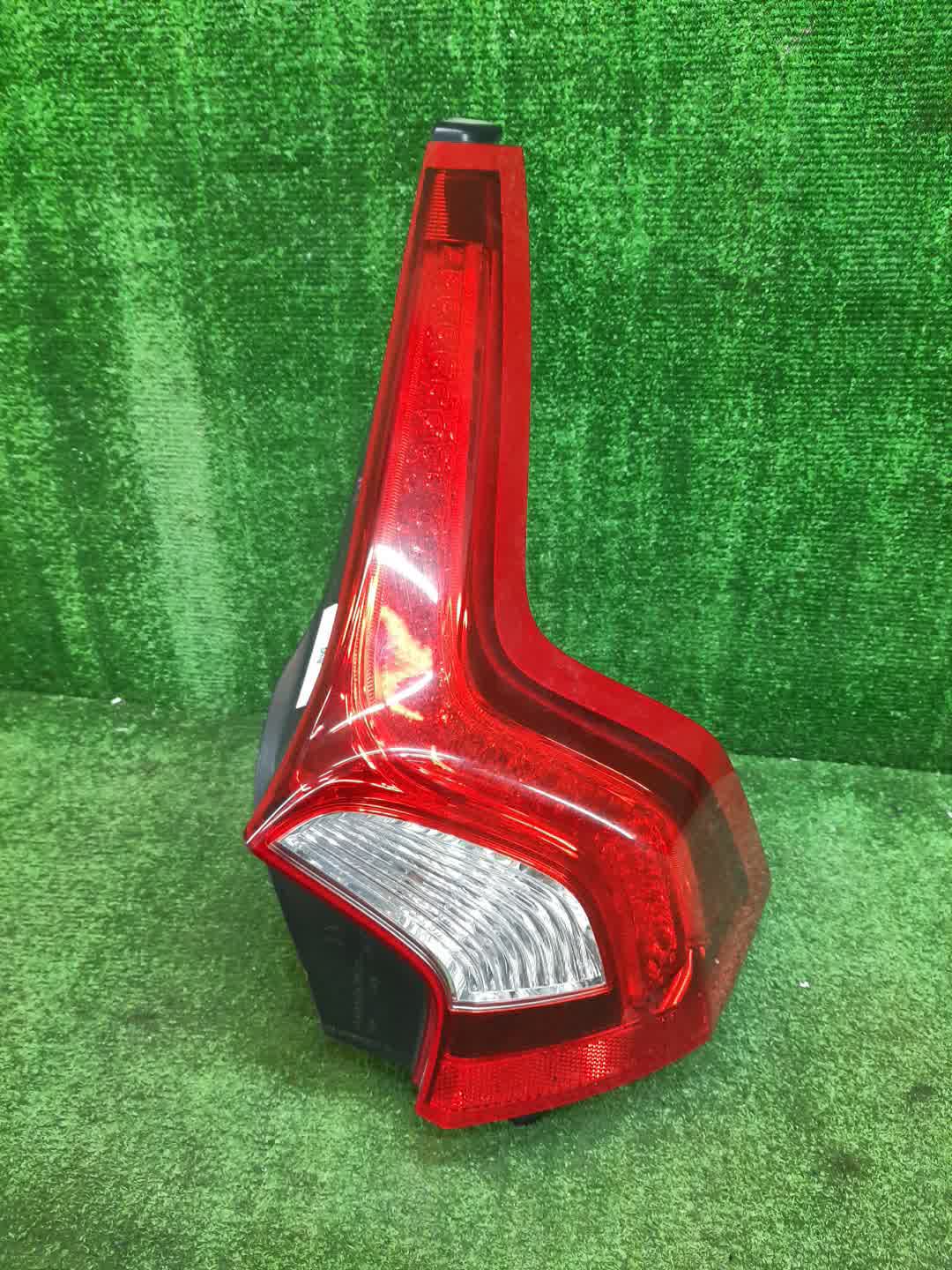 Стоп-сигнал правый задний VOLVO V60 FW45, FW47, FW, FW52, FW48, FW90 2 ракурс