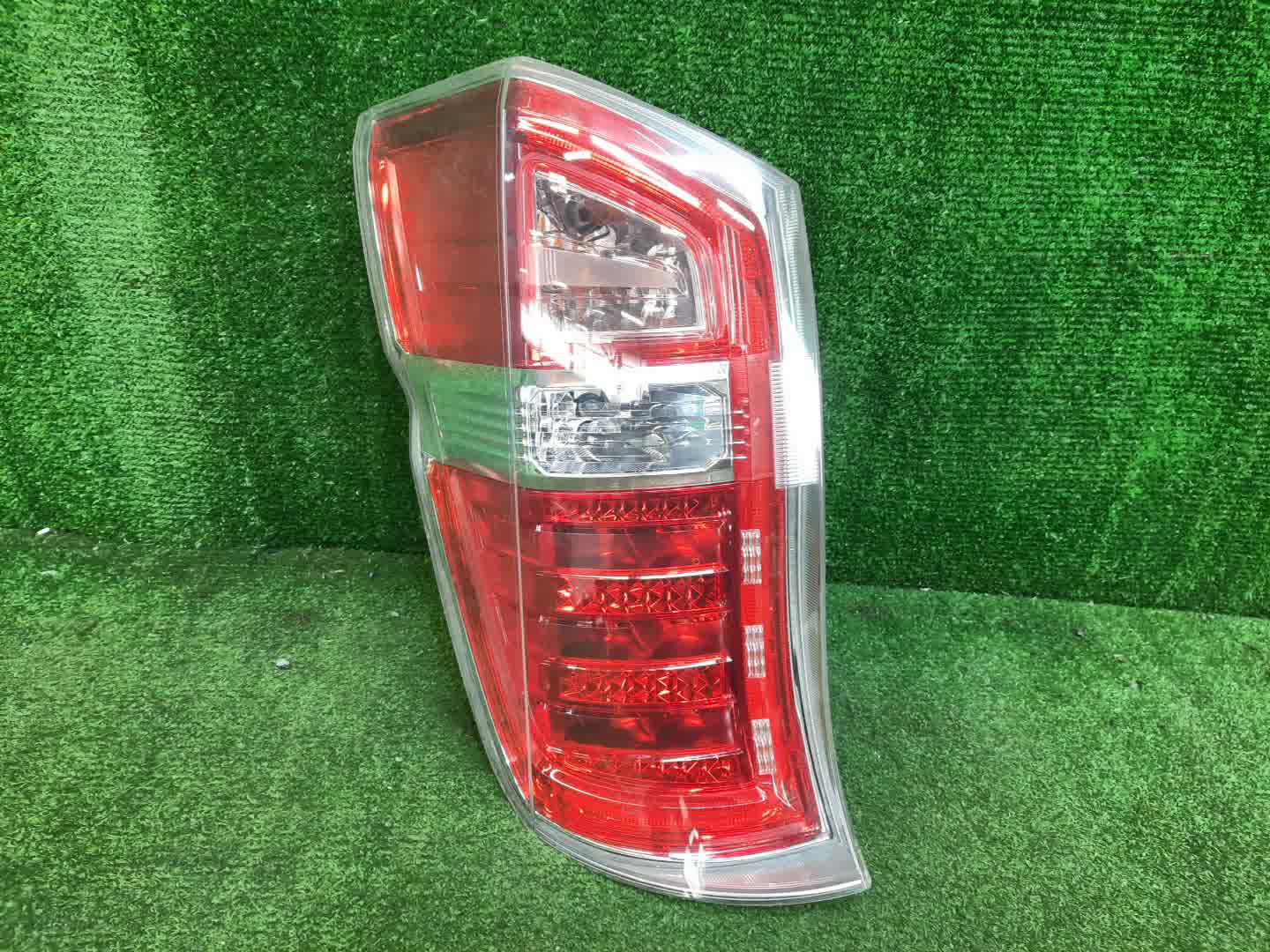 Стоп-сигнал левый задний HONDA STEPWGN RK1 1 ракурс