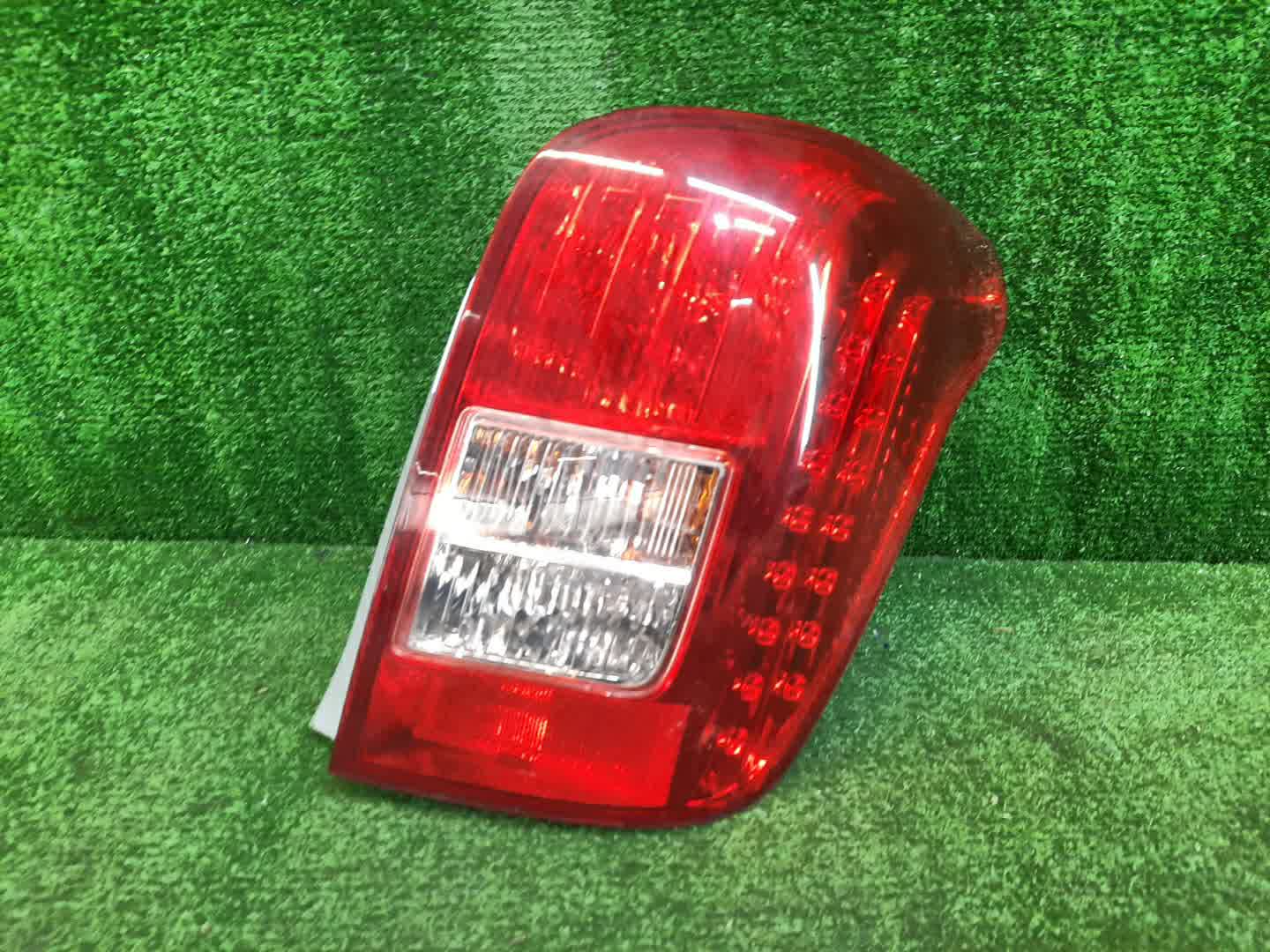 Стоп-сигнал правый задний TOYOTA COROLLA FIELDER, FIELDER ZRE144G, ZRE142G, NZE144G, NZE141G 1 ракурс