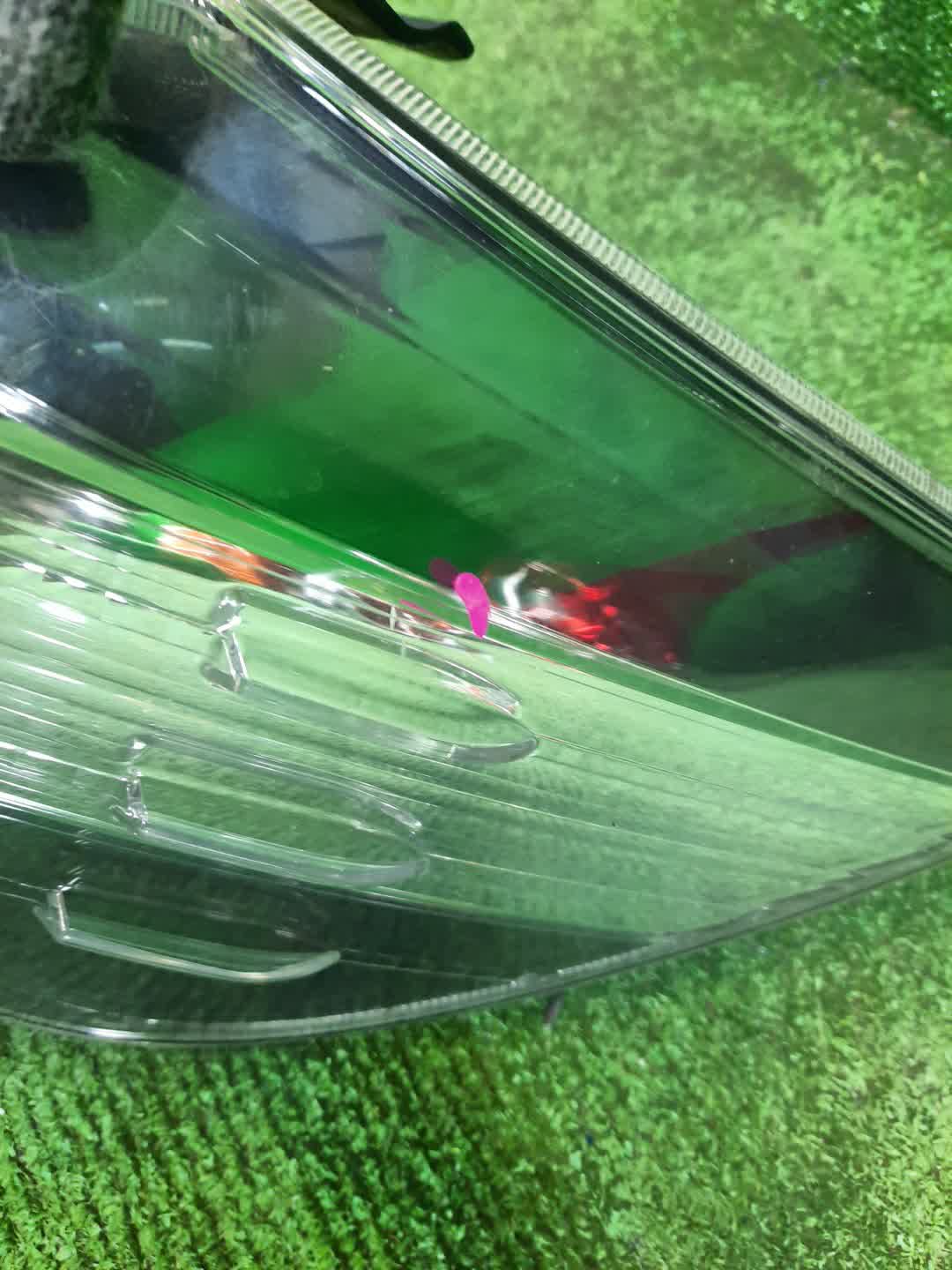Стоп-сигнал правый задний TOYOTA WISH ZGE20W, ZGE20G, ZGE25W, ZGE21G, ZGE22W, ZGE25G 2 ракурс