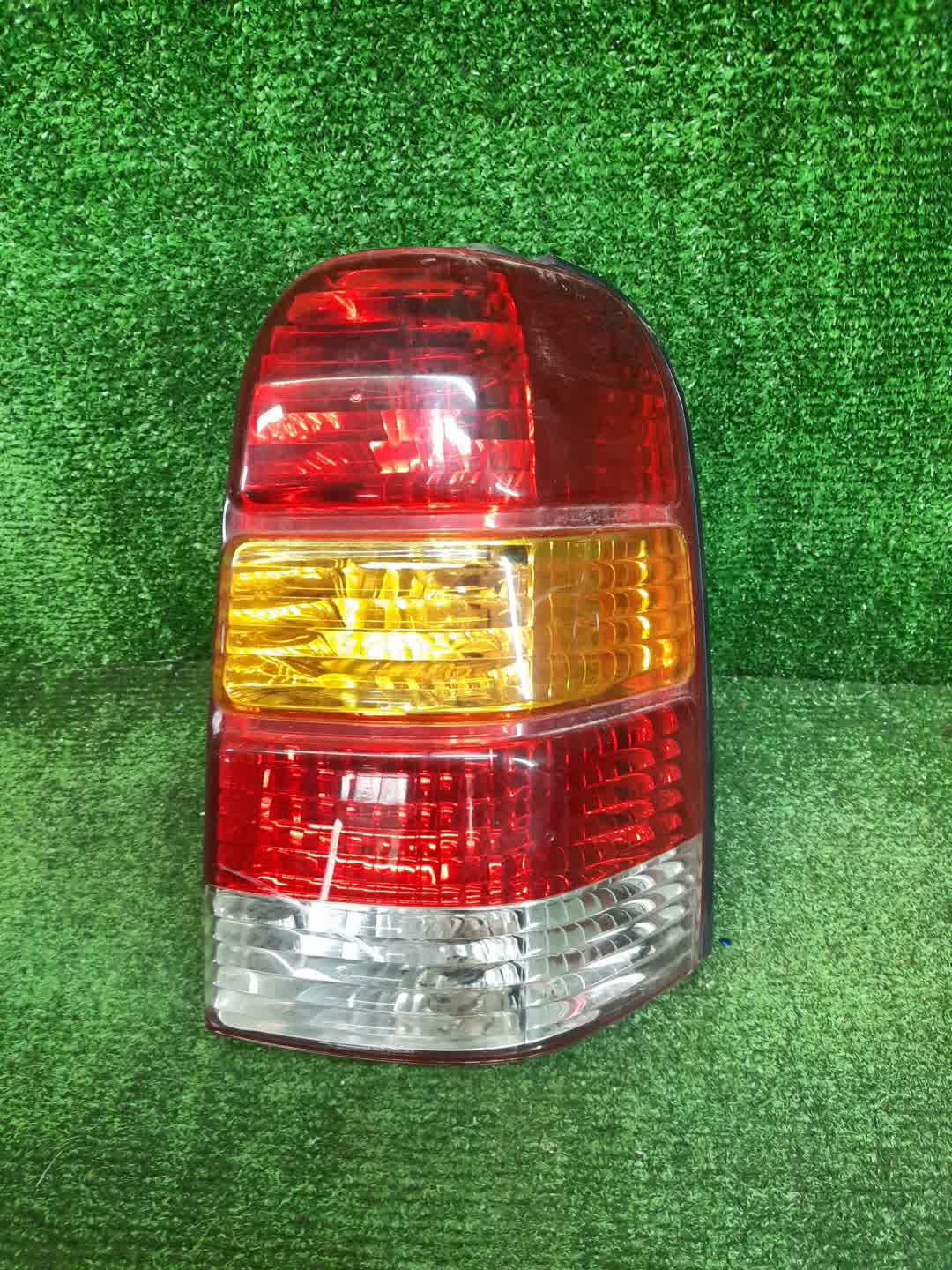 Стоп-сигнал правый задний FORD ESCAPE EPFWF 1 ракурс