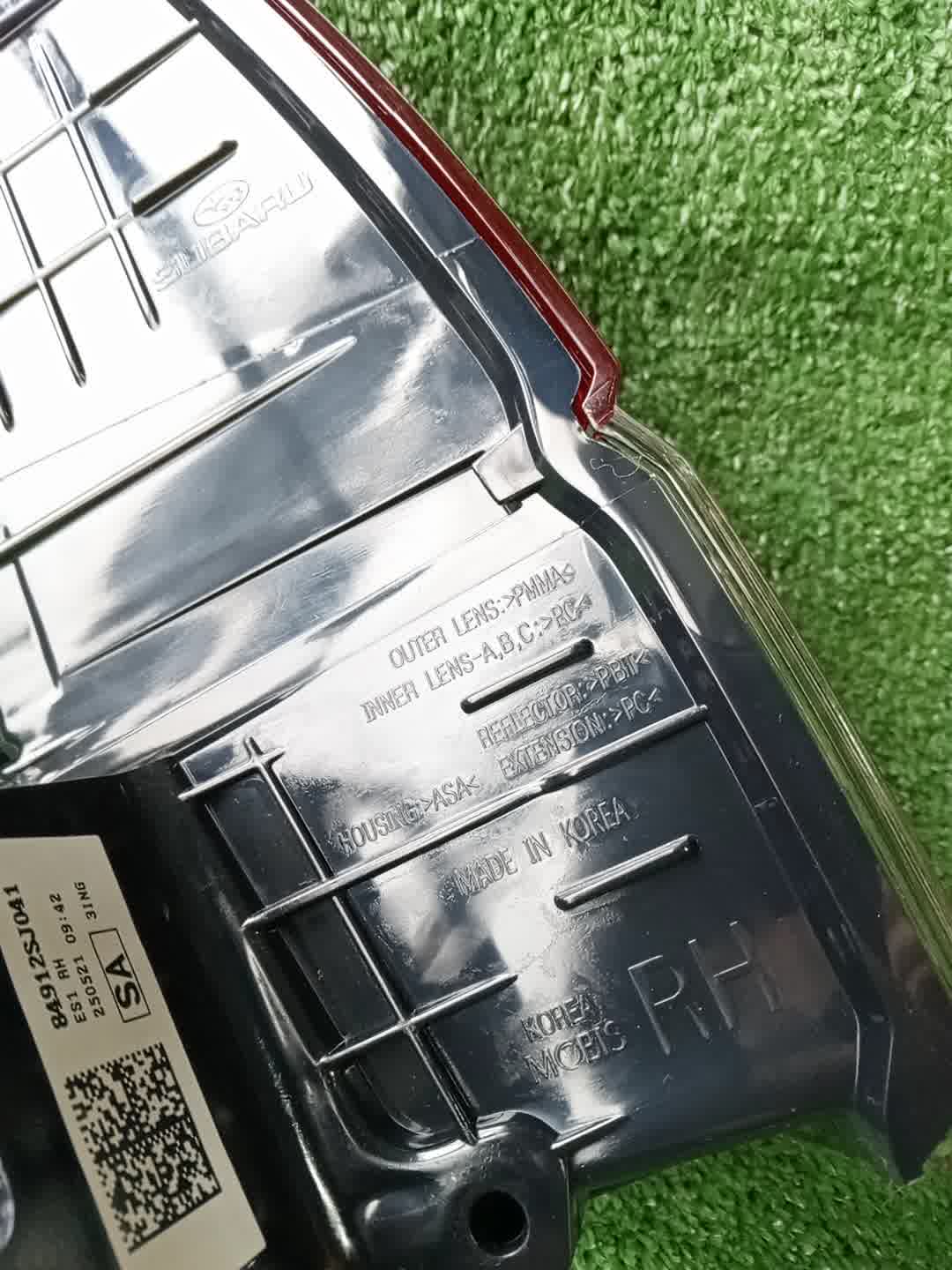 Стоп-сигнал правый задний SUBARU FORESTER SKE 84912SJ040 4 ракурс