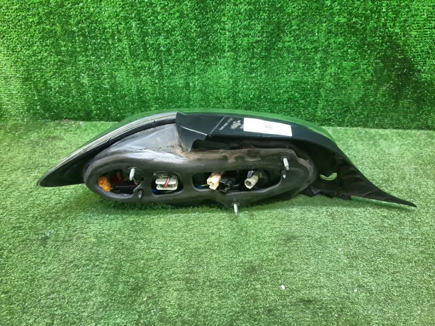 Стоп-сигнал правый задний MAZDA RX-8 SE3P 3 ракурс