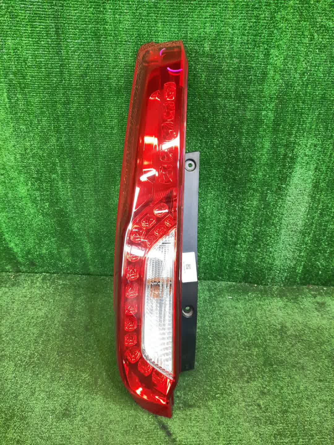 Стоп-сигнал левый задний NISSAN X-TRAIL T31, NT31, DNT31, TNT31 1 ракурс