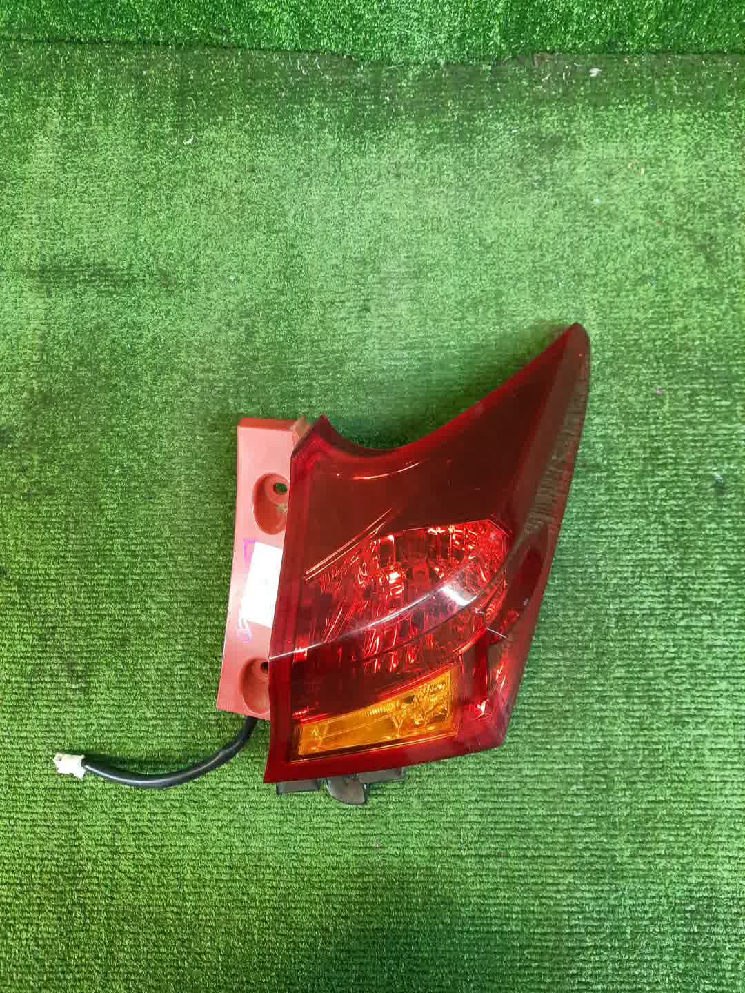 Стоп-сигнал правый задний TOYOTA AURIS ZWE186H, NZE181H, ZRE186H, NRE185H, NZE184H 3 ракурс