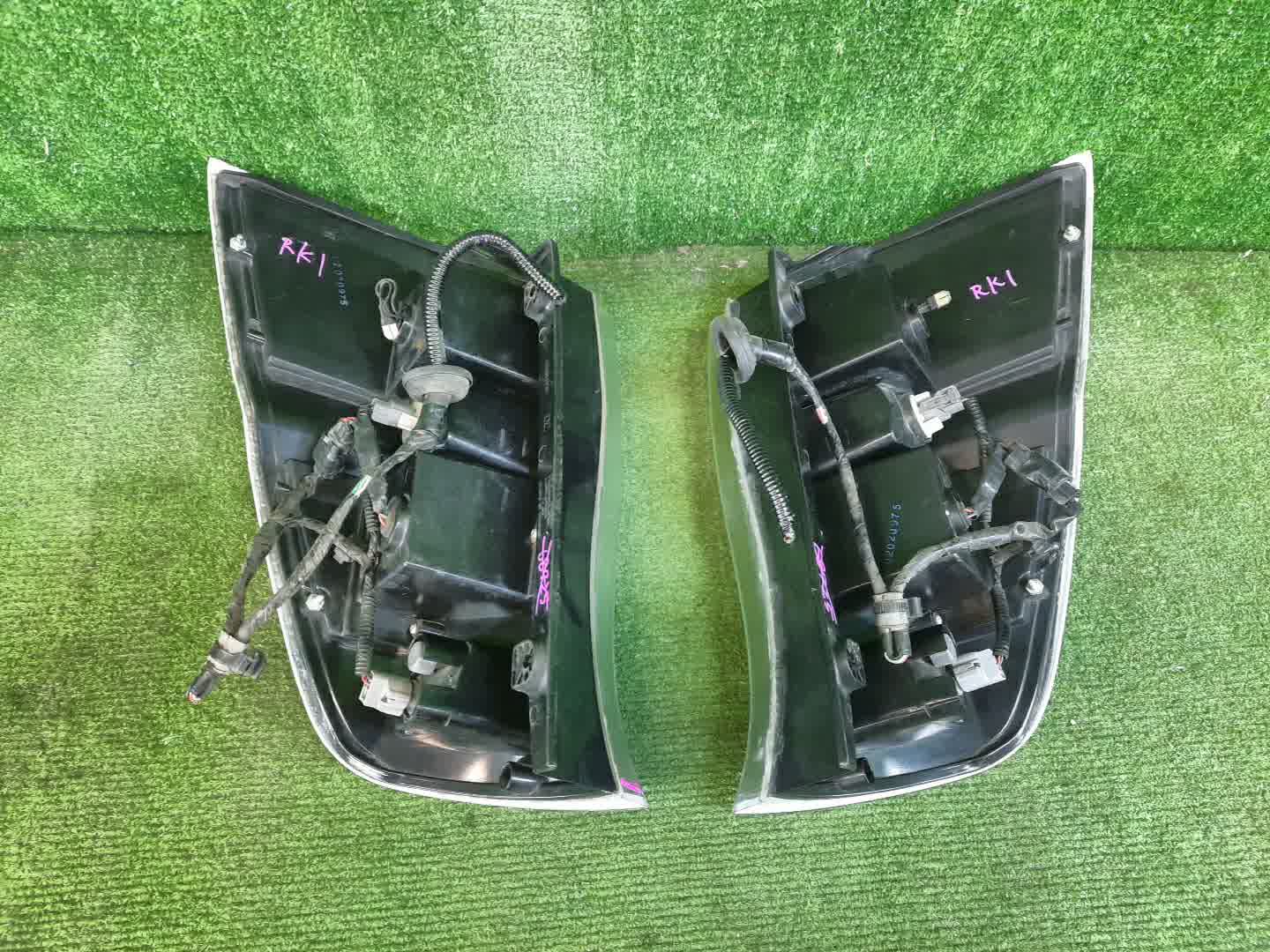 Стоп-сигнал левый задний HONDA STEPWGN RK1 3 ракурс