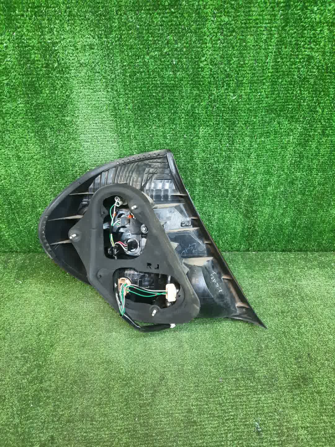 Стоп-сигнал правый задний TOYOTA CAMRY, ALTIS ACV30, ACV35, ACV30N, ACV35N 2 ракурс