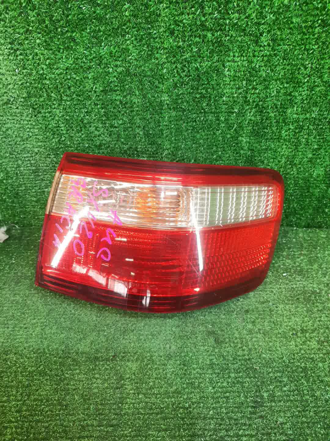 Стоп-сигнал правый задний TOYOTA CAMRY GRACIA MCV21W, MCV25W, SXV20W, MCV20W, SXV25W 1 ракурс