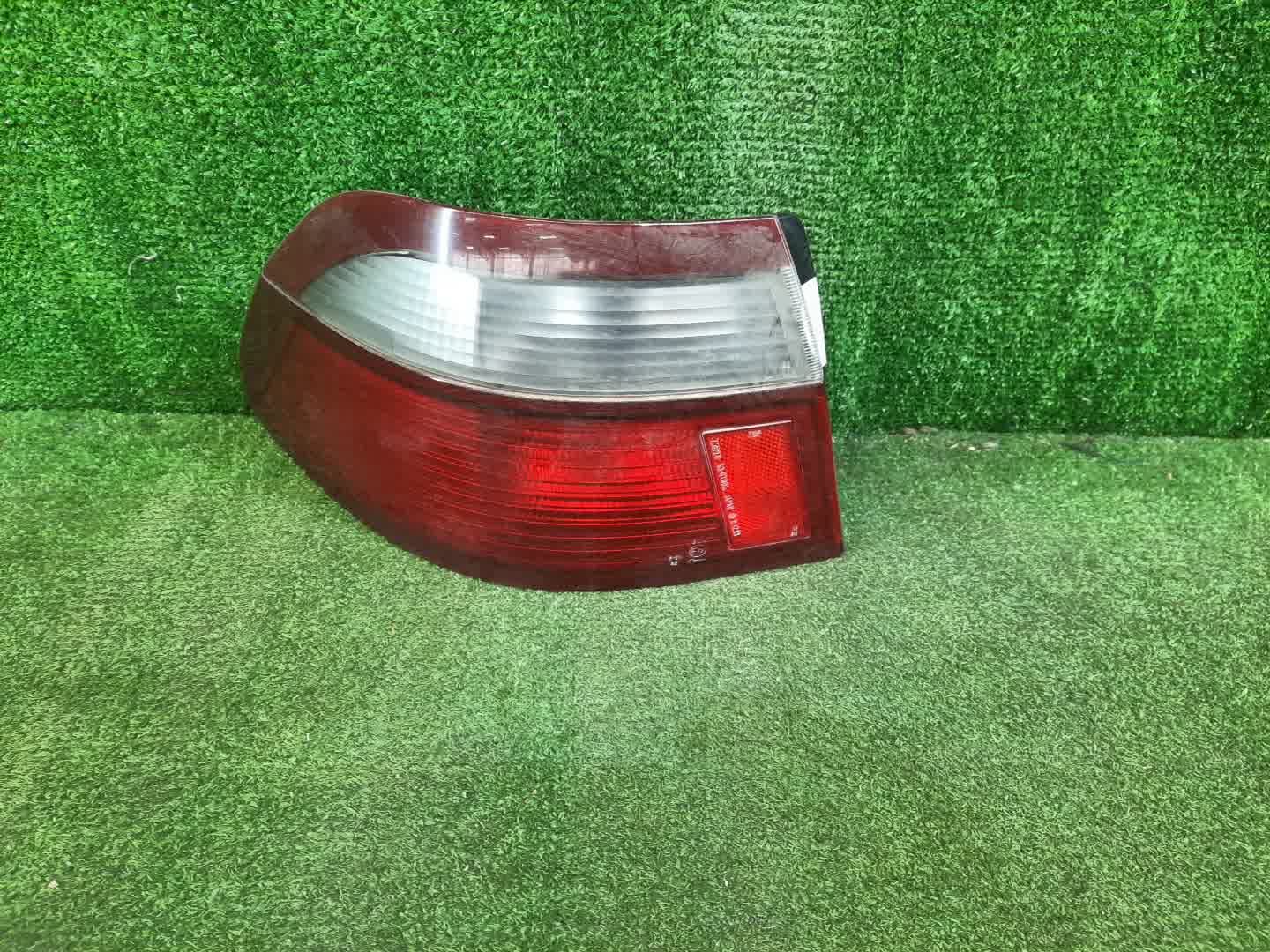 Стоп-сигнал левый задний MAZDA CAPELLA, 626 GF8P, GFEP, GFFP, GFER, GF 1 ракурс