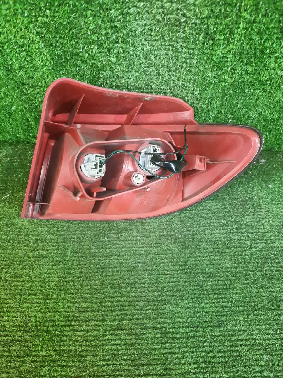 Стоп-сигнал левый задний MAZDA DEMIO DY3W, DY5W, DY3R 2 ракурс