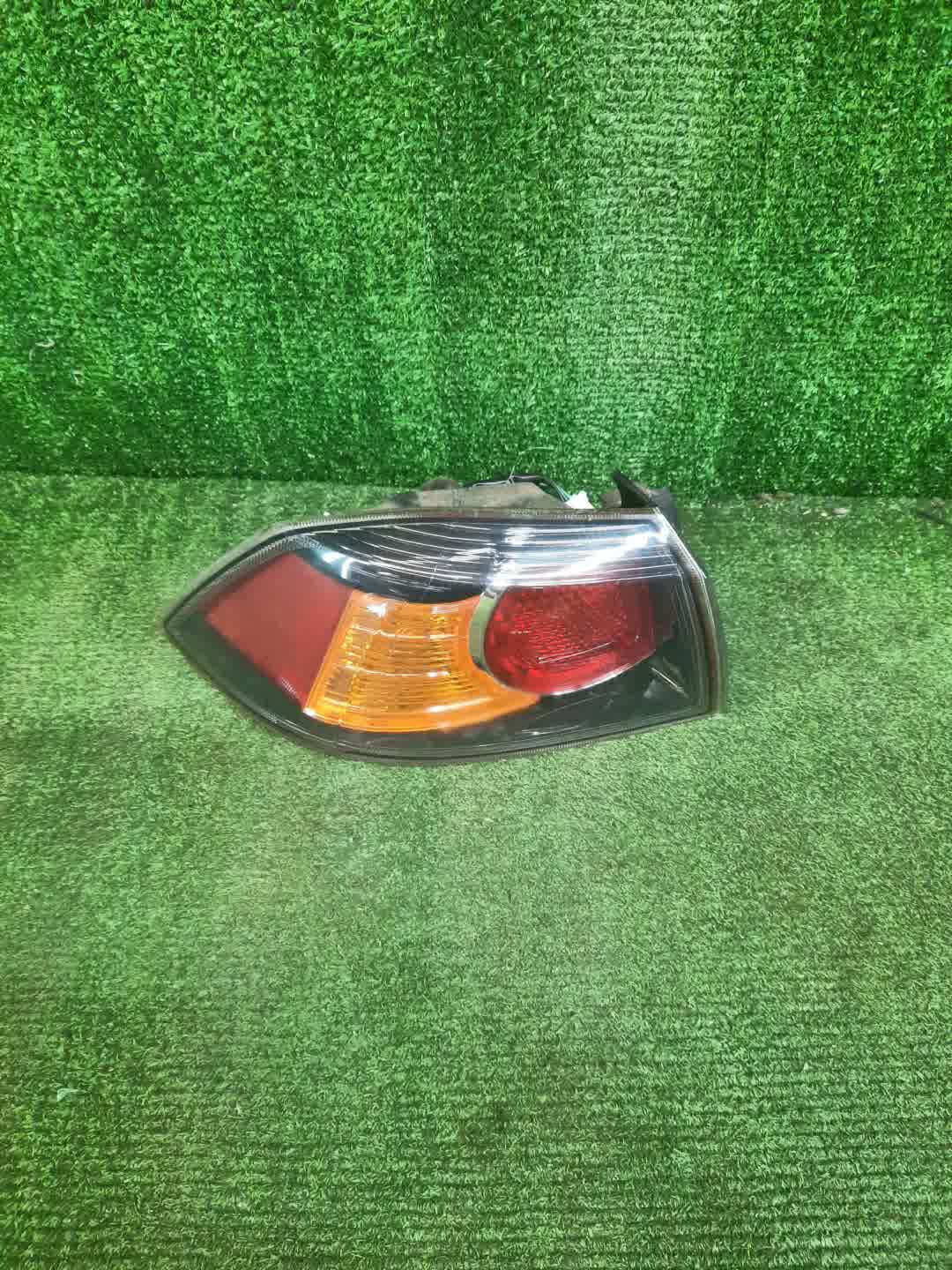 Стоп-сигнал левый задний MITSUBISHI LANCER, GALANT FORTIS CY4A, CY2A, CY3A, CY6A 1 ракурс